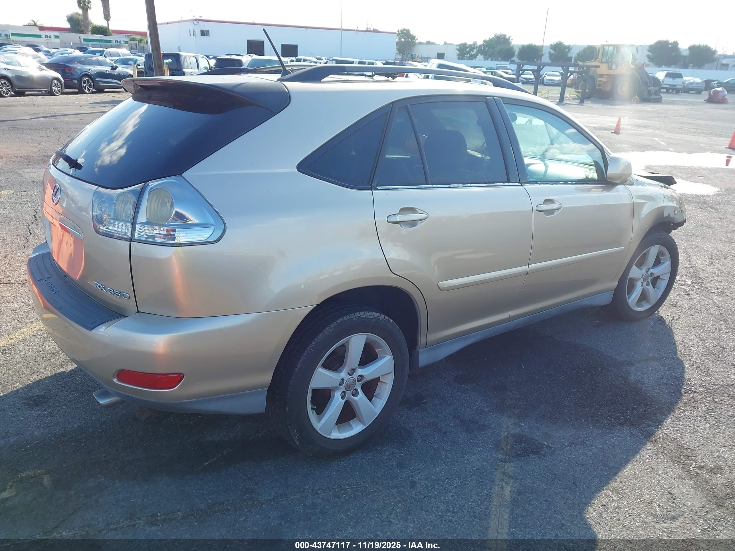 LEXUS RX image 4