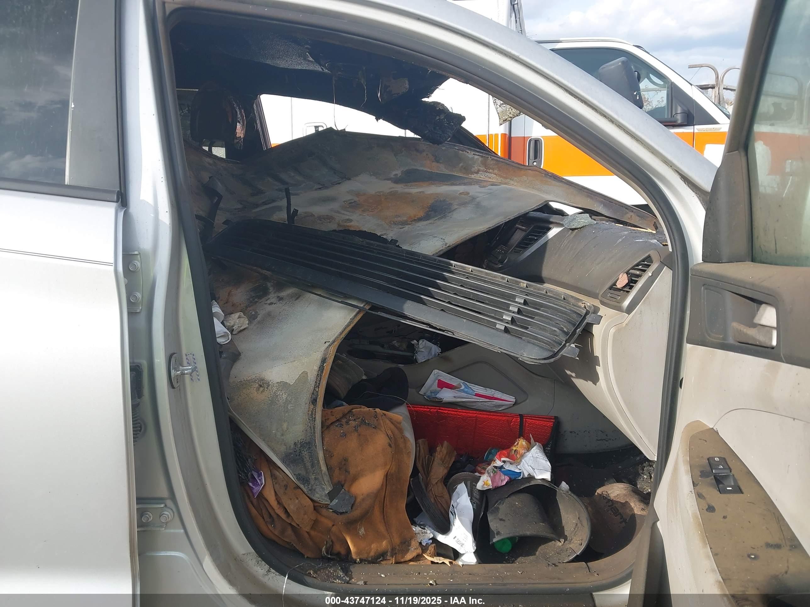 HYUNDAI TUCSON image 5