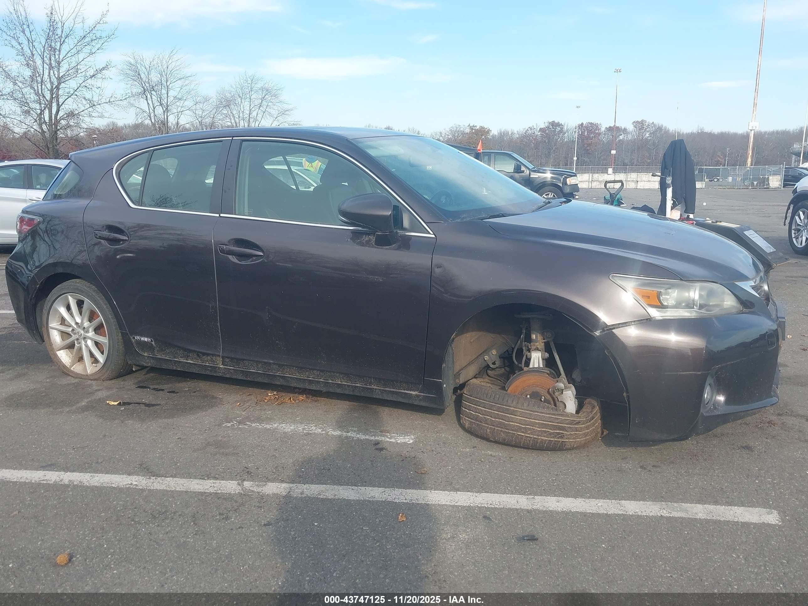 LEXUS CT image 6