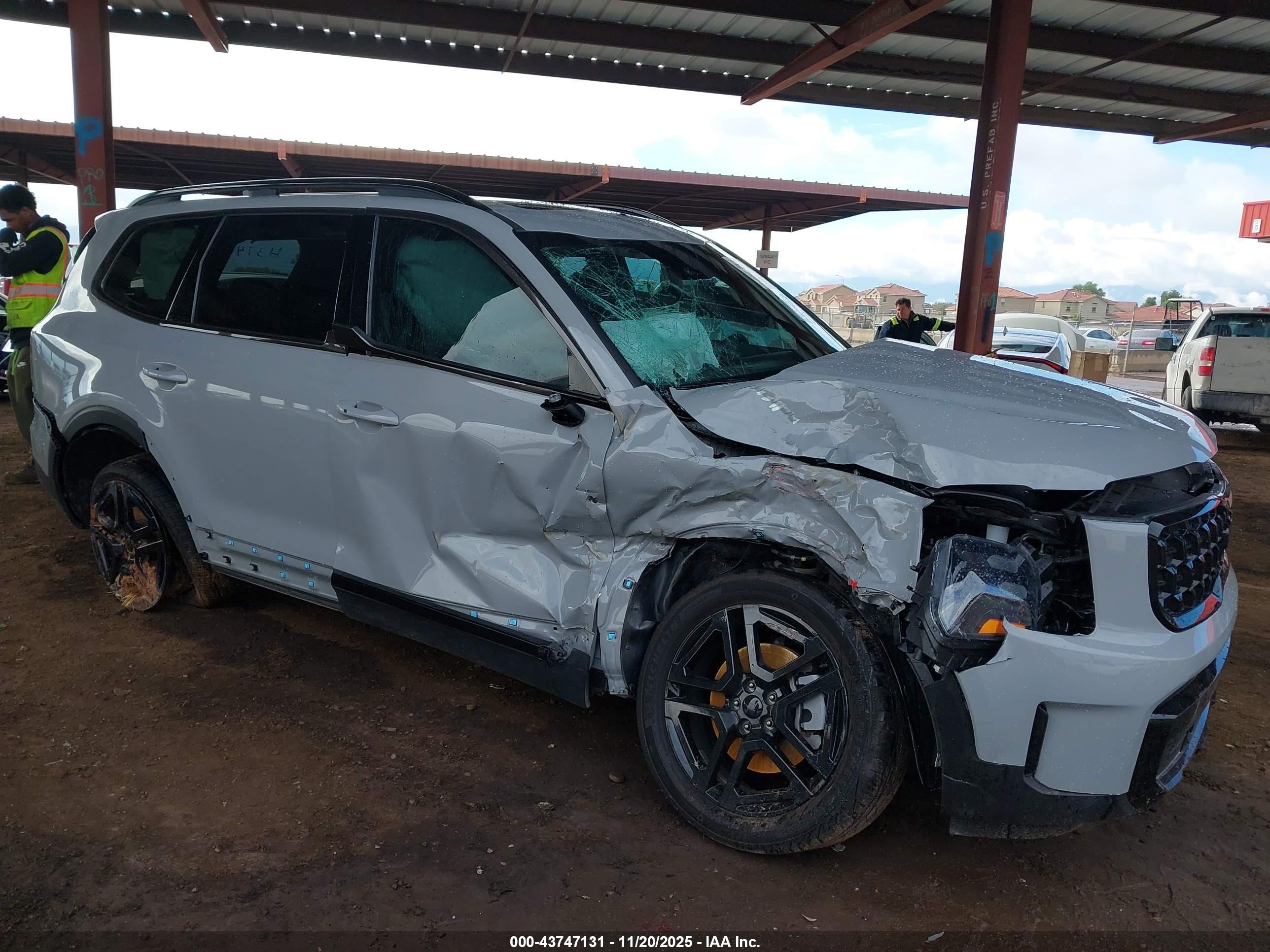 KIA TELLURIDE image 6