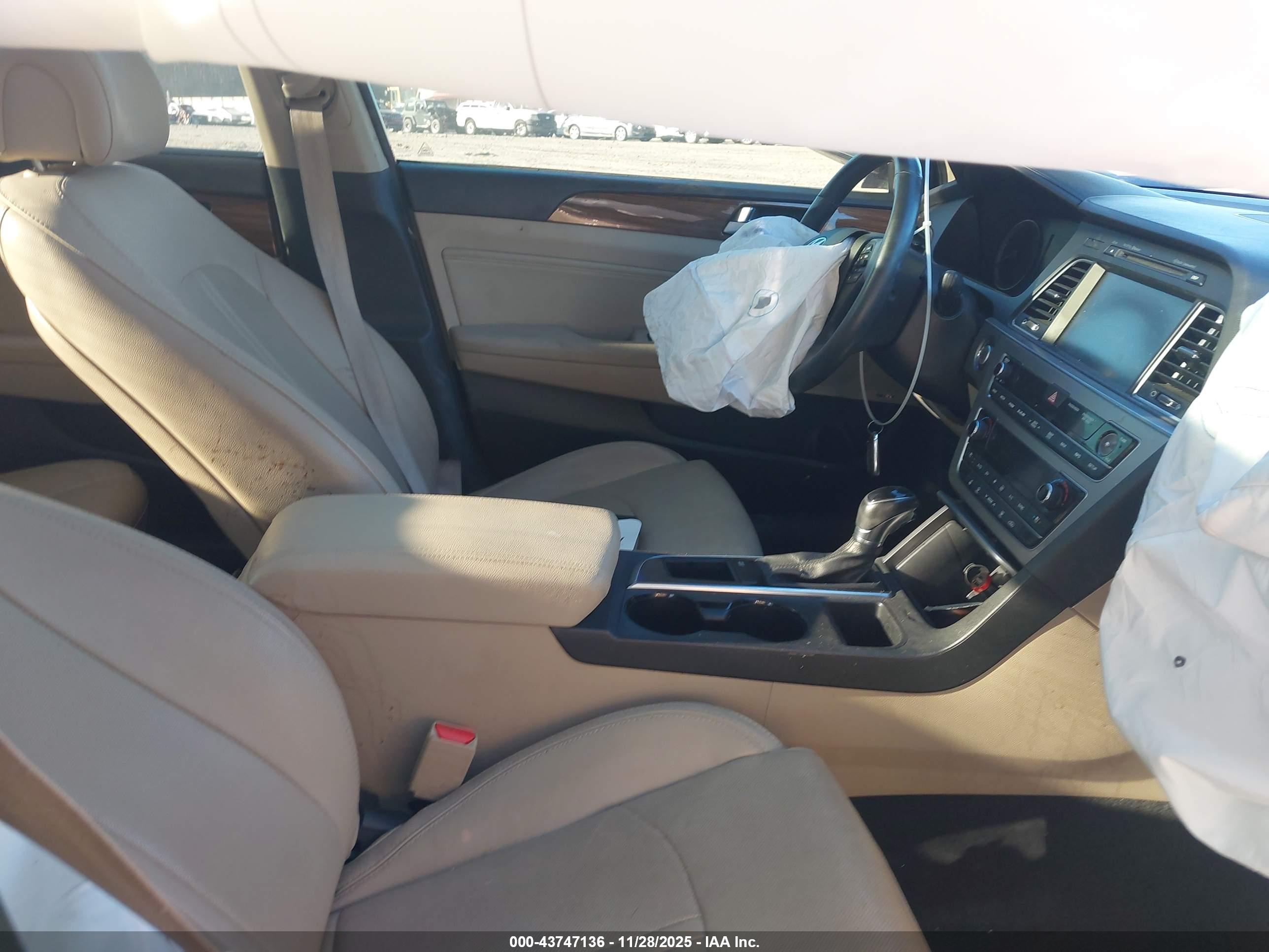 HYUNDAI SONATA image 5