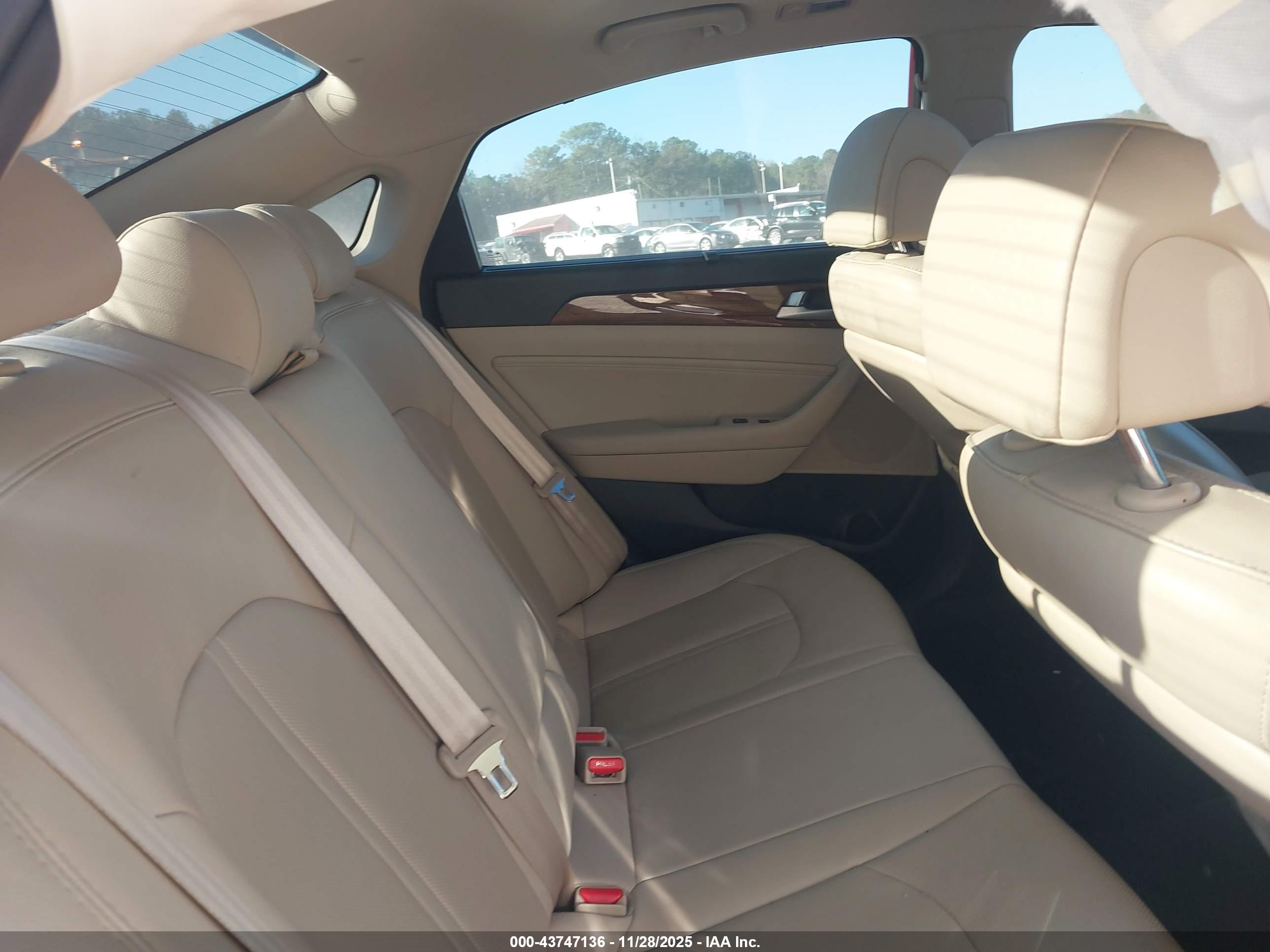 HYUNDAI SONATA image 8