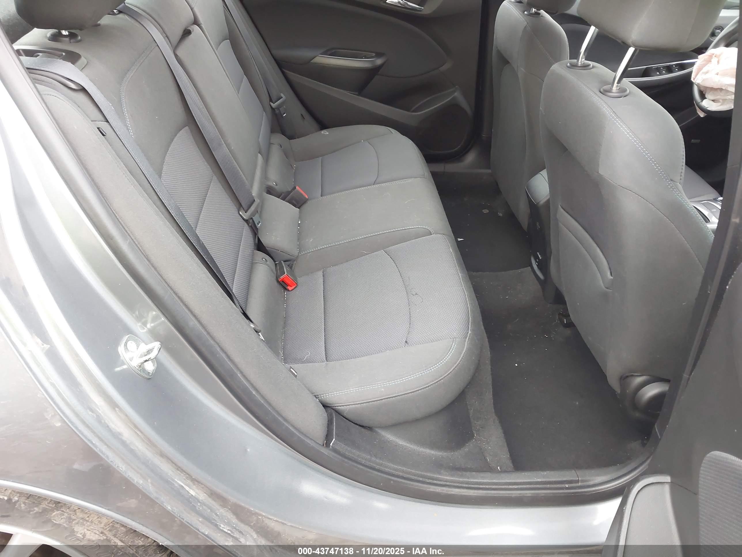 CHEVROLET CRUZE image 8