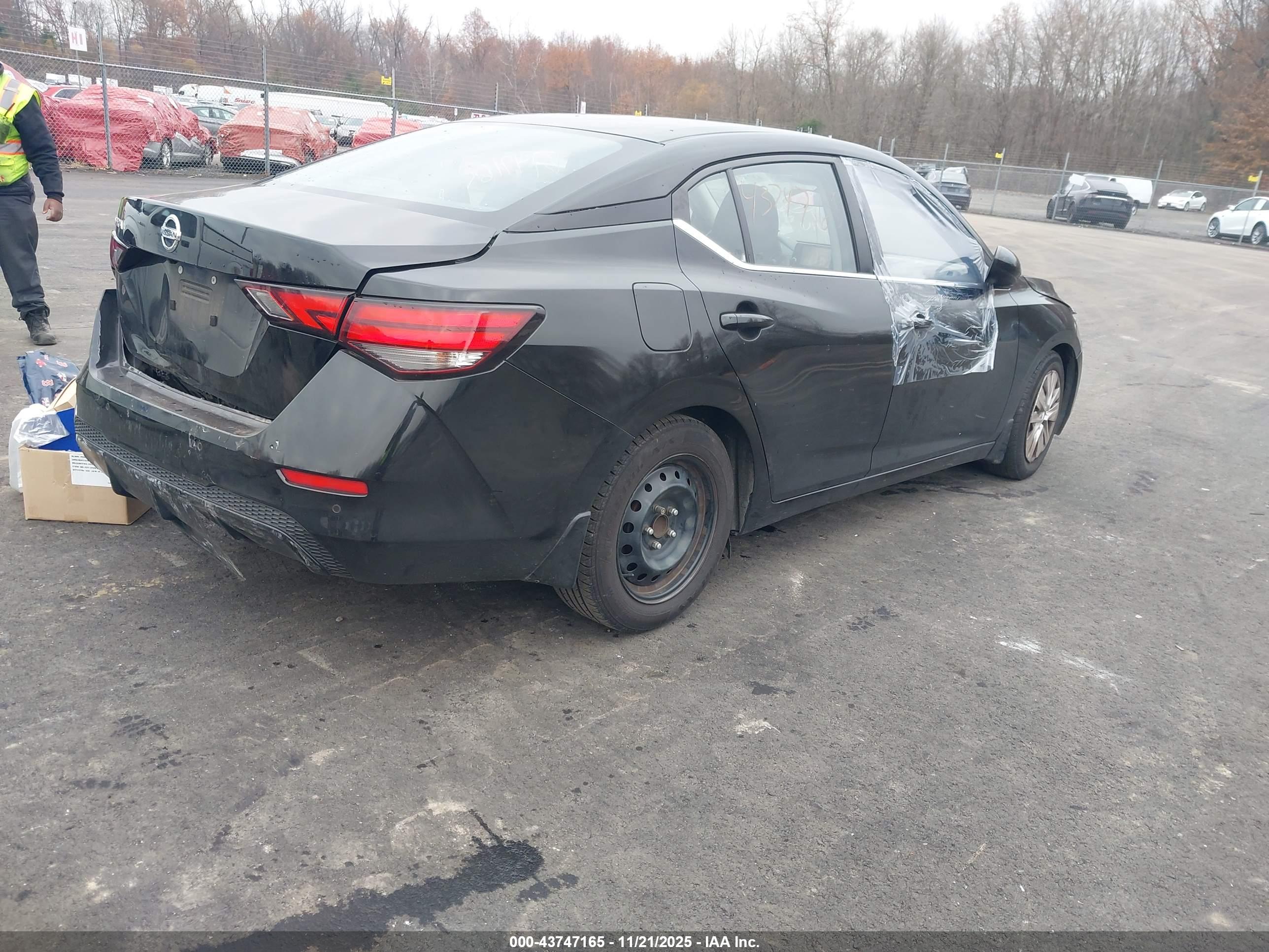 NISSAN SENTRA image 4
