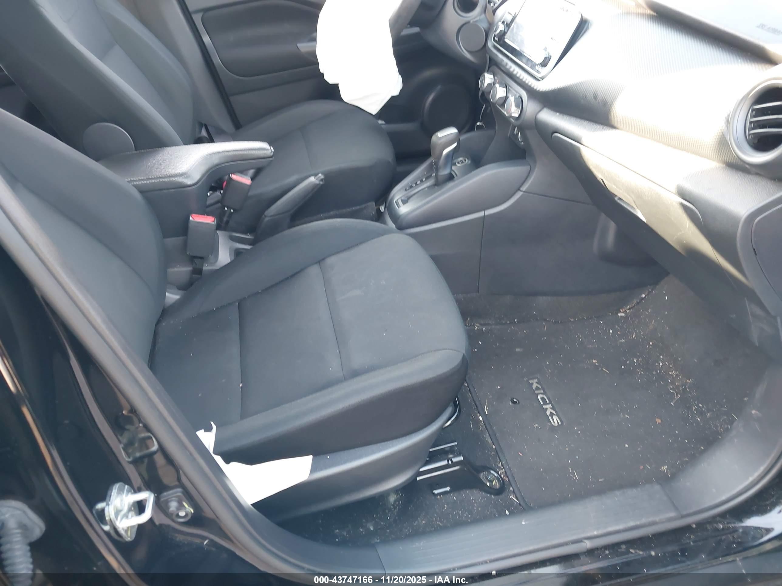 NISSAN KICKS image 5