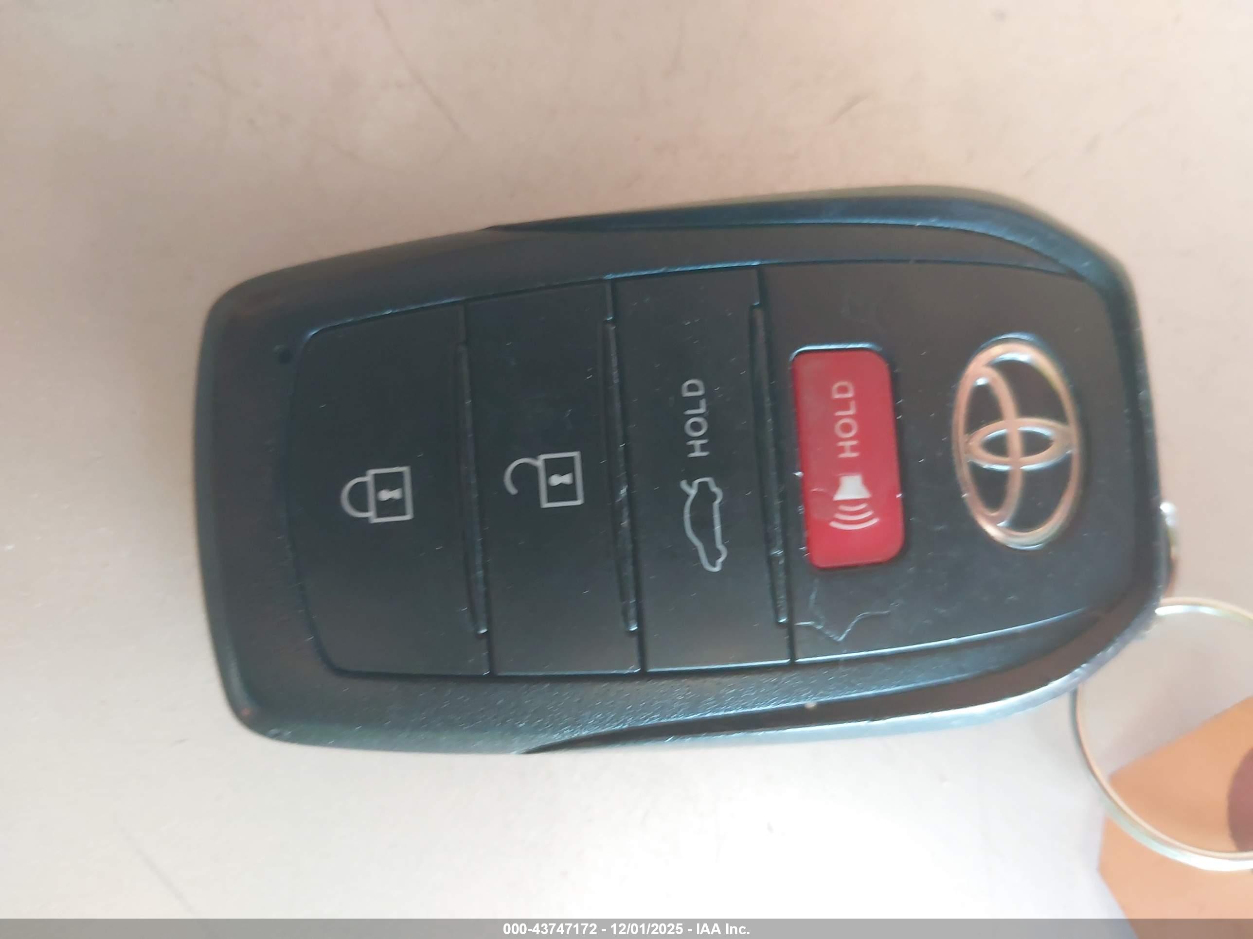TOYOTA COROLLA image 11