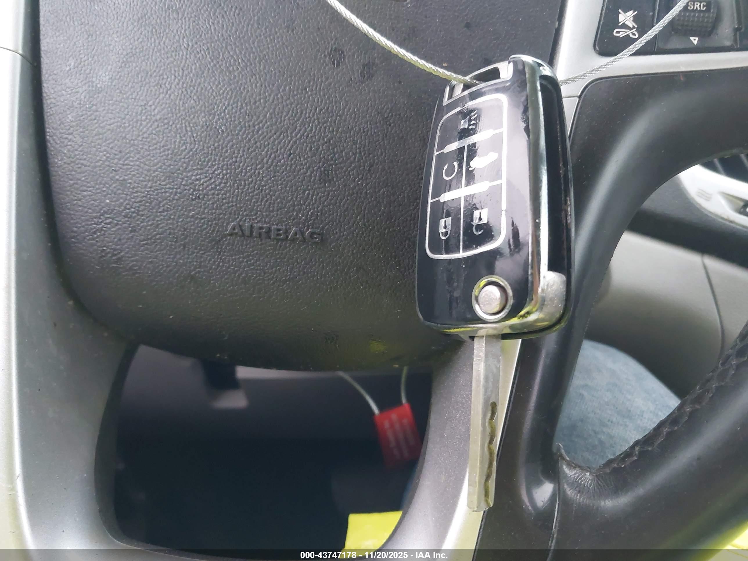 GMC TERRAIN image 11