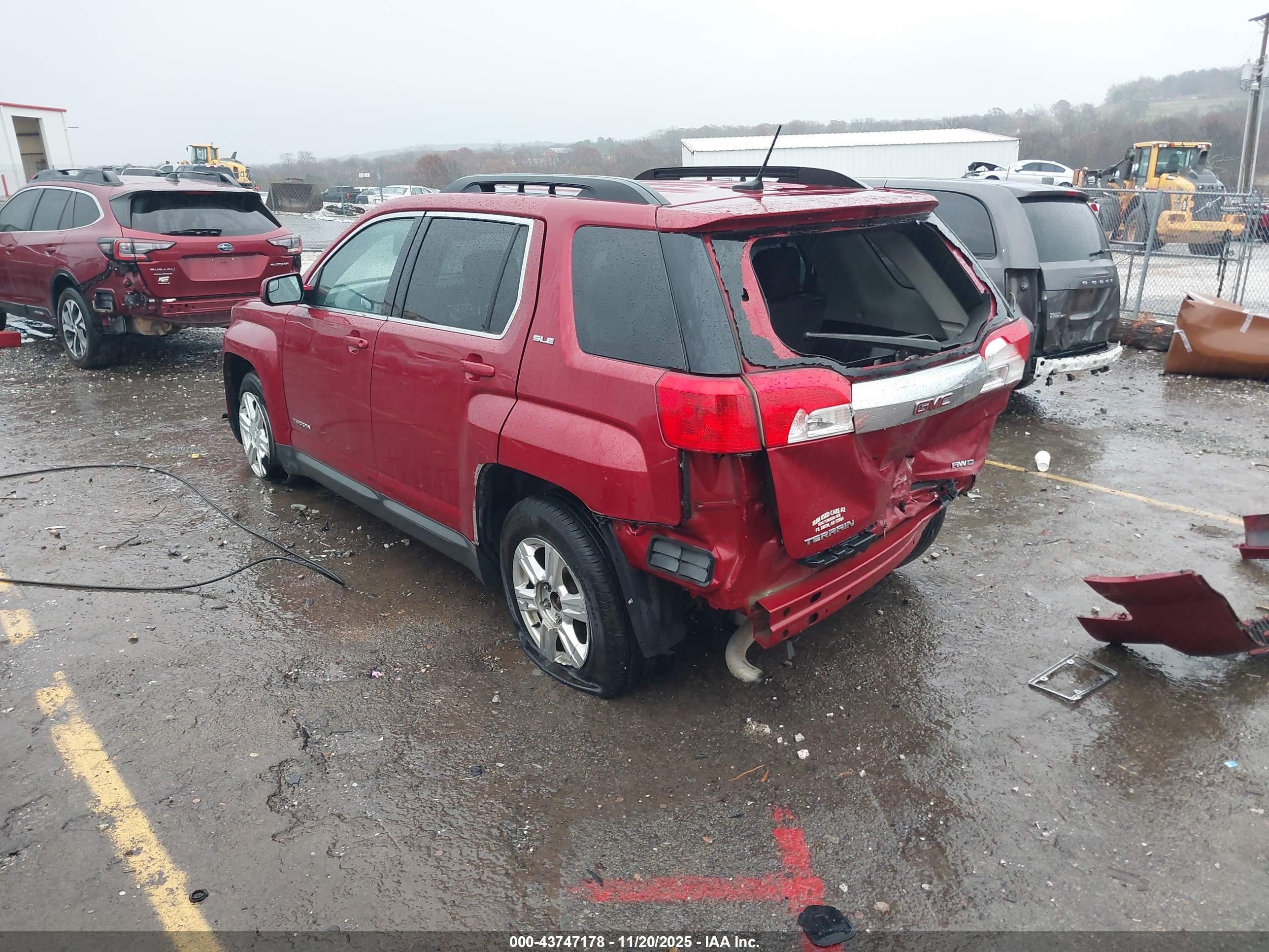 GMC TERRAIN image 6