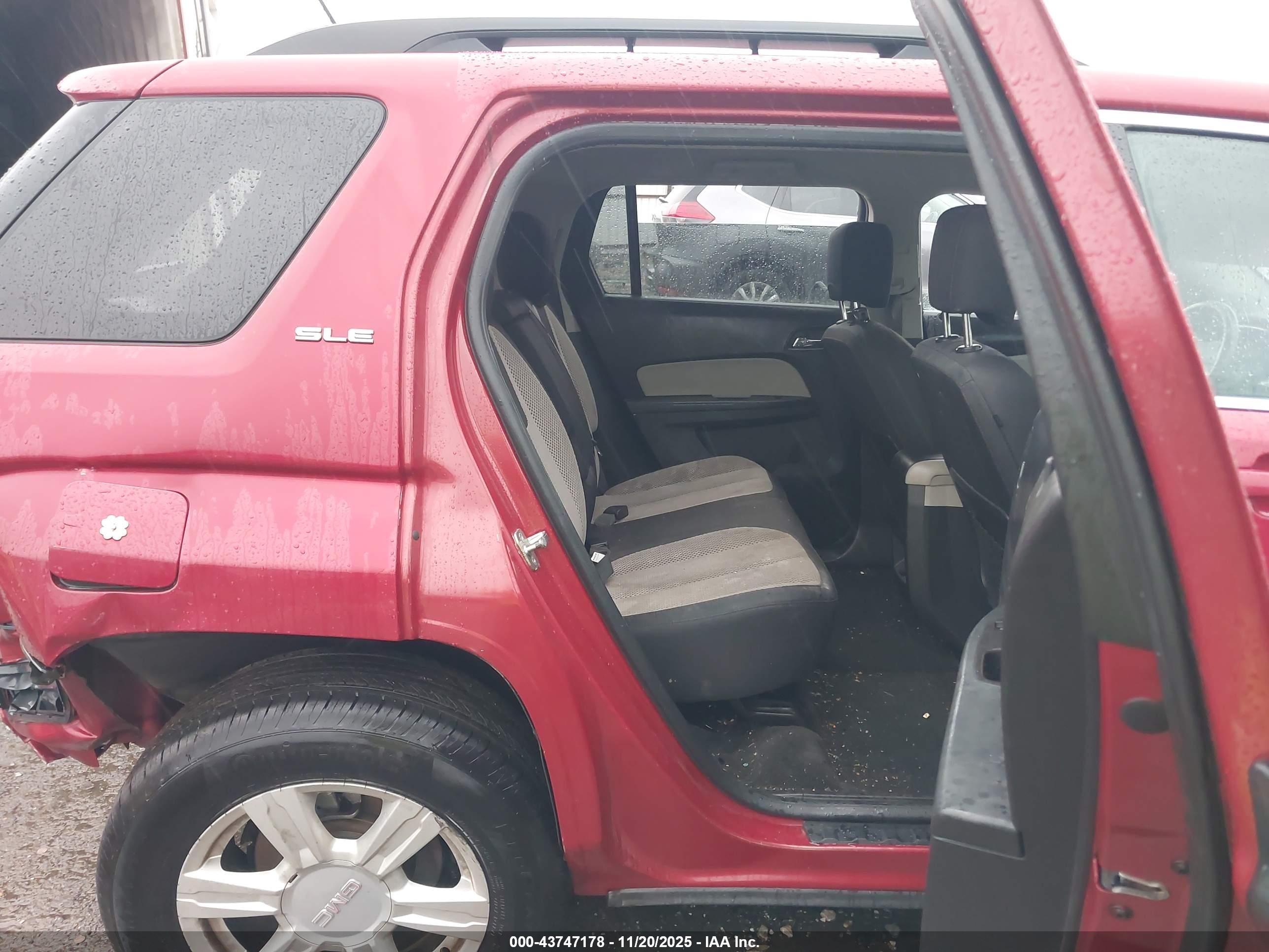 GMC TERRAIN image 8