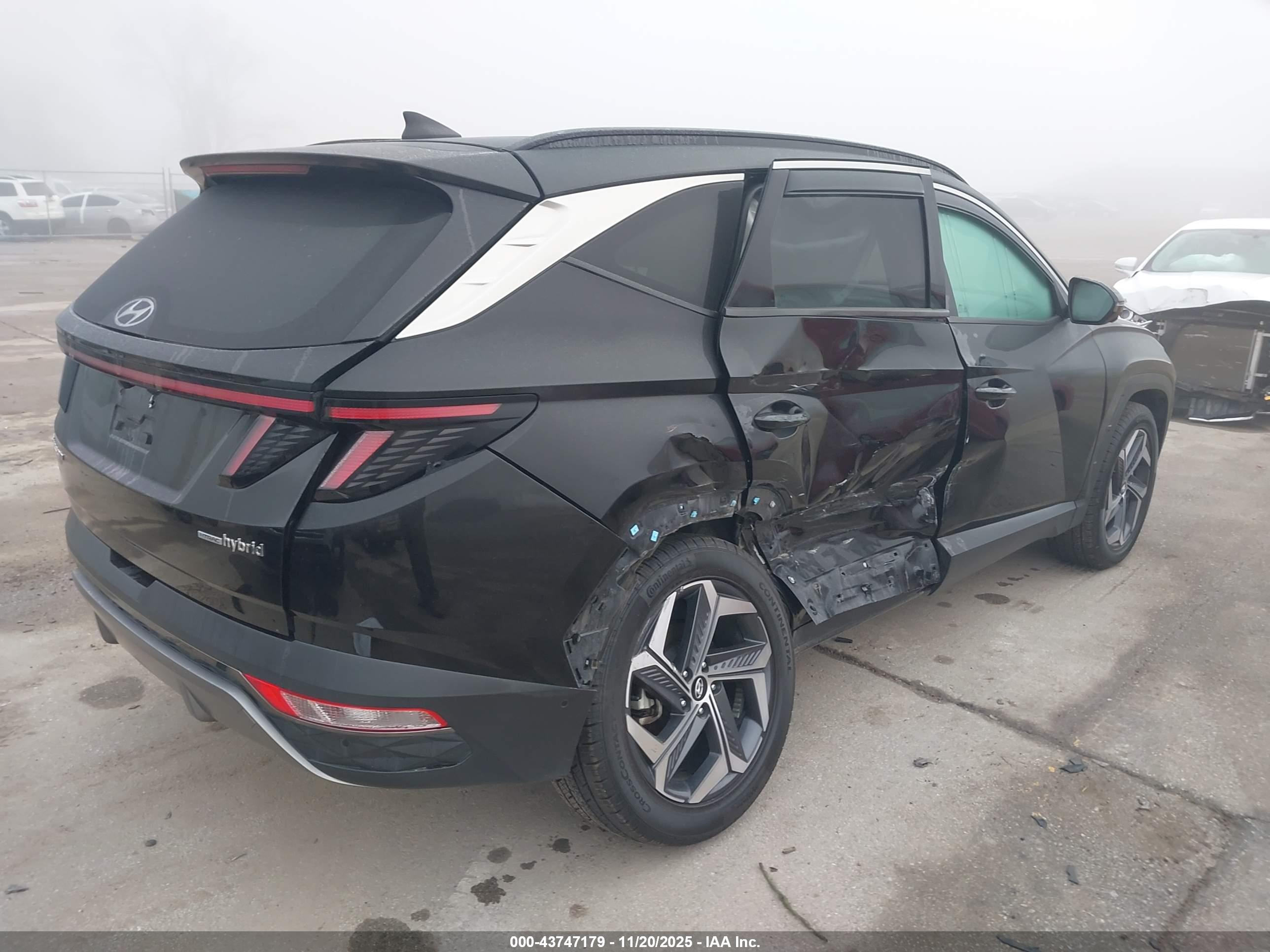 HYUNDAI TUCSON image 4