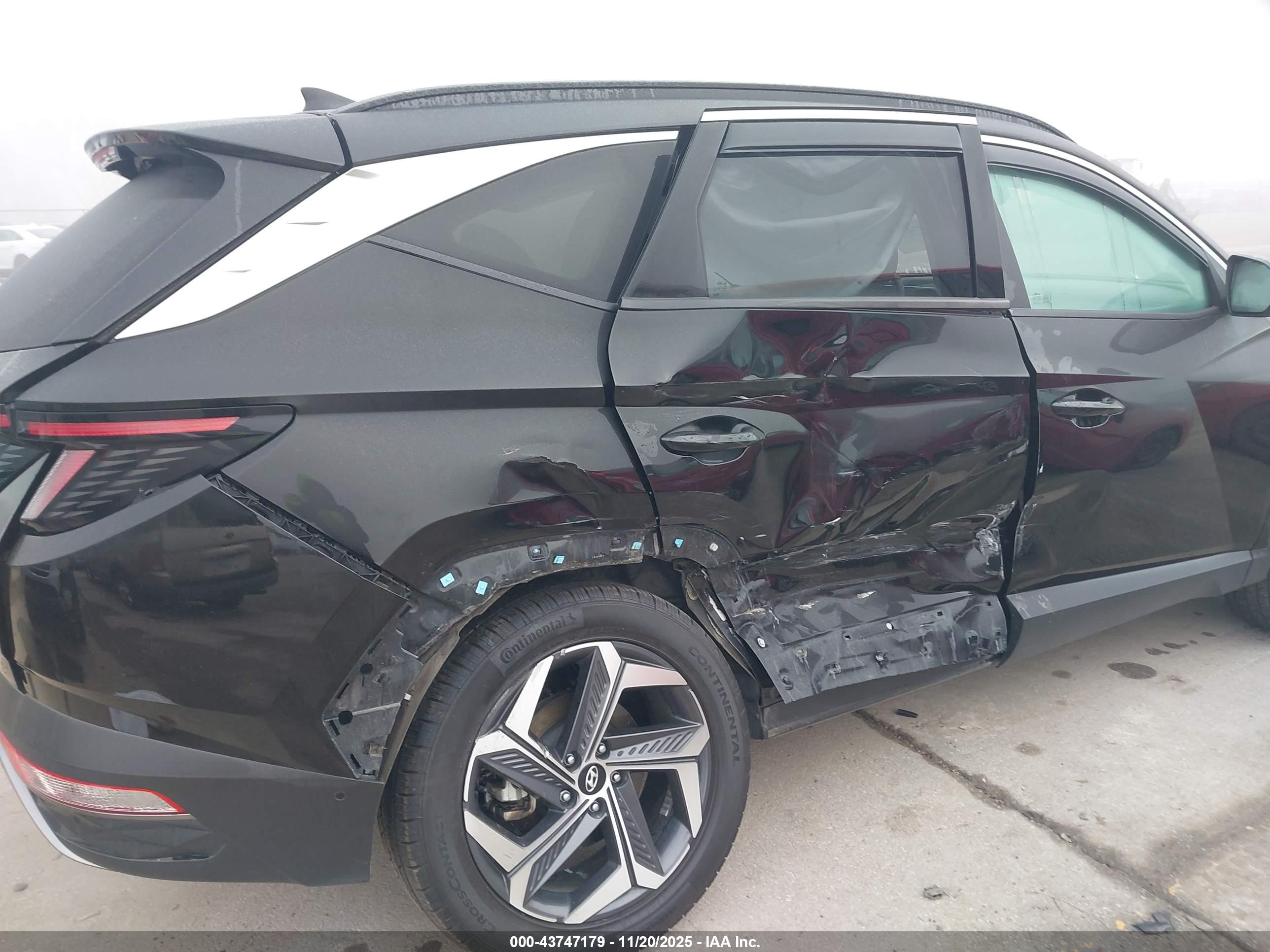 HYUNDAI TUCSON image 6