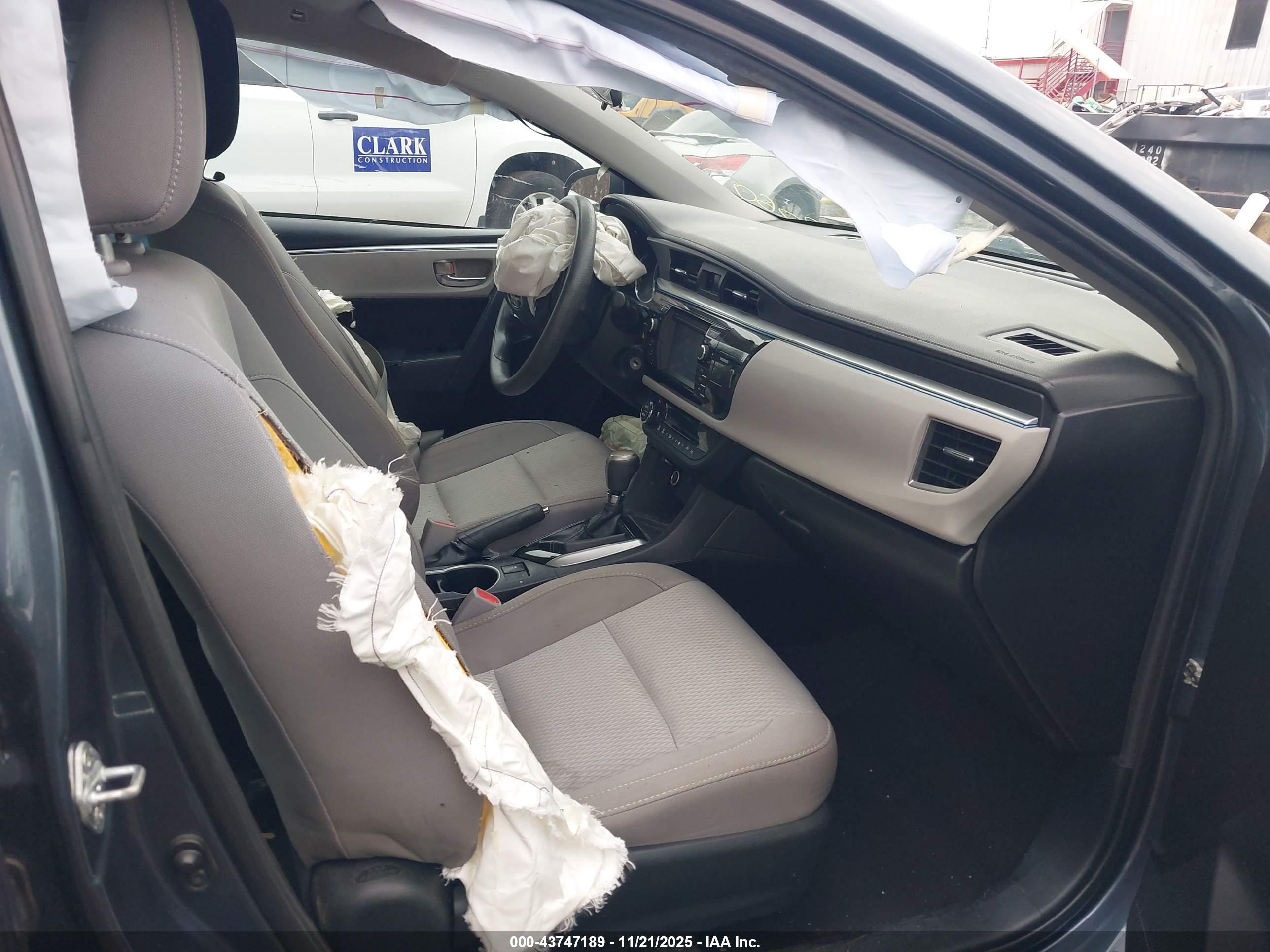 TOYOTA COROLLA image 5