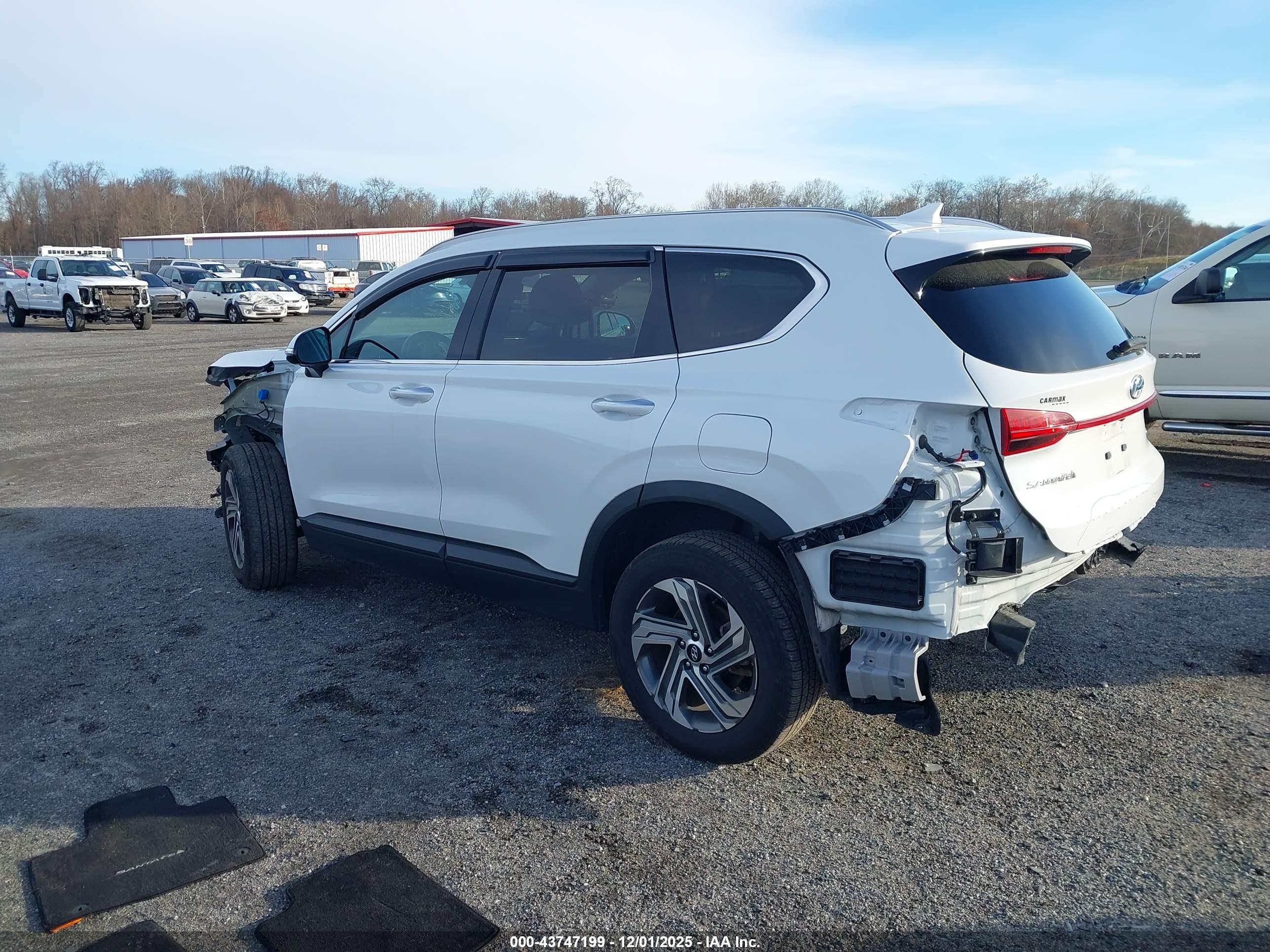 HYUNDAI SANTA image 3