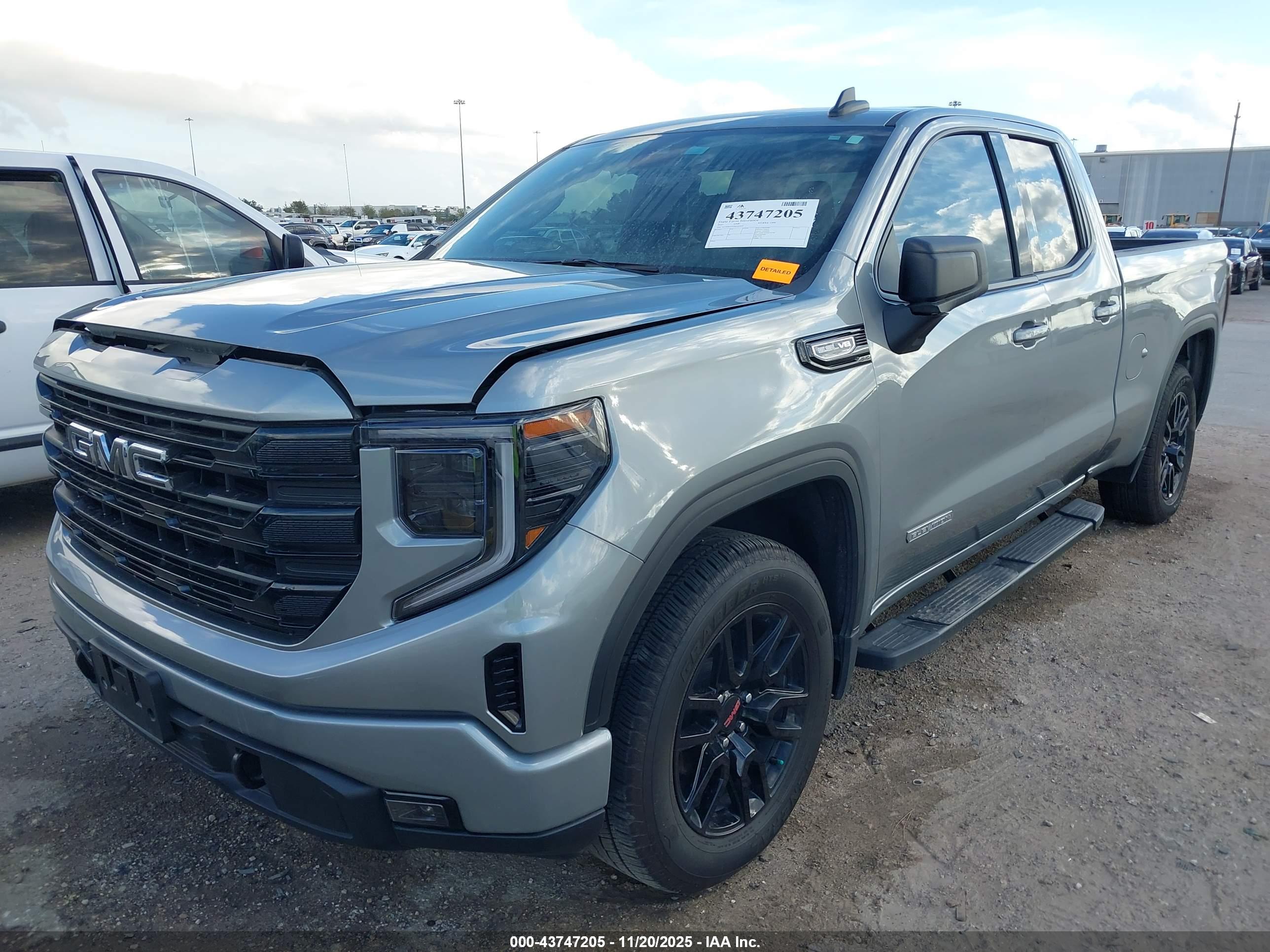 GMC SIERRA image 2