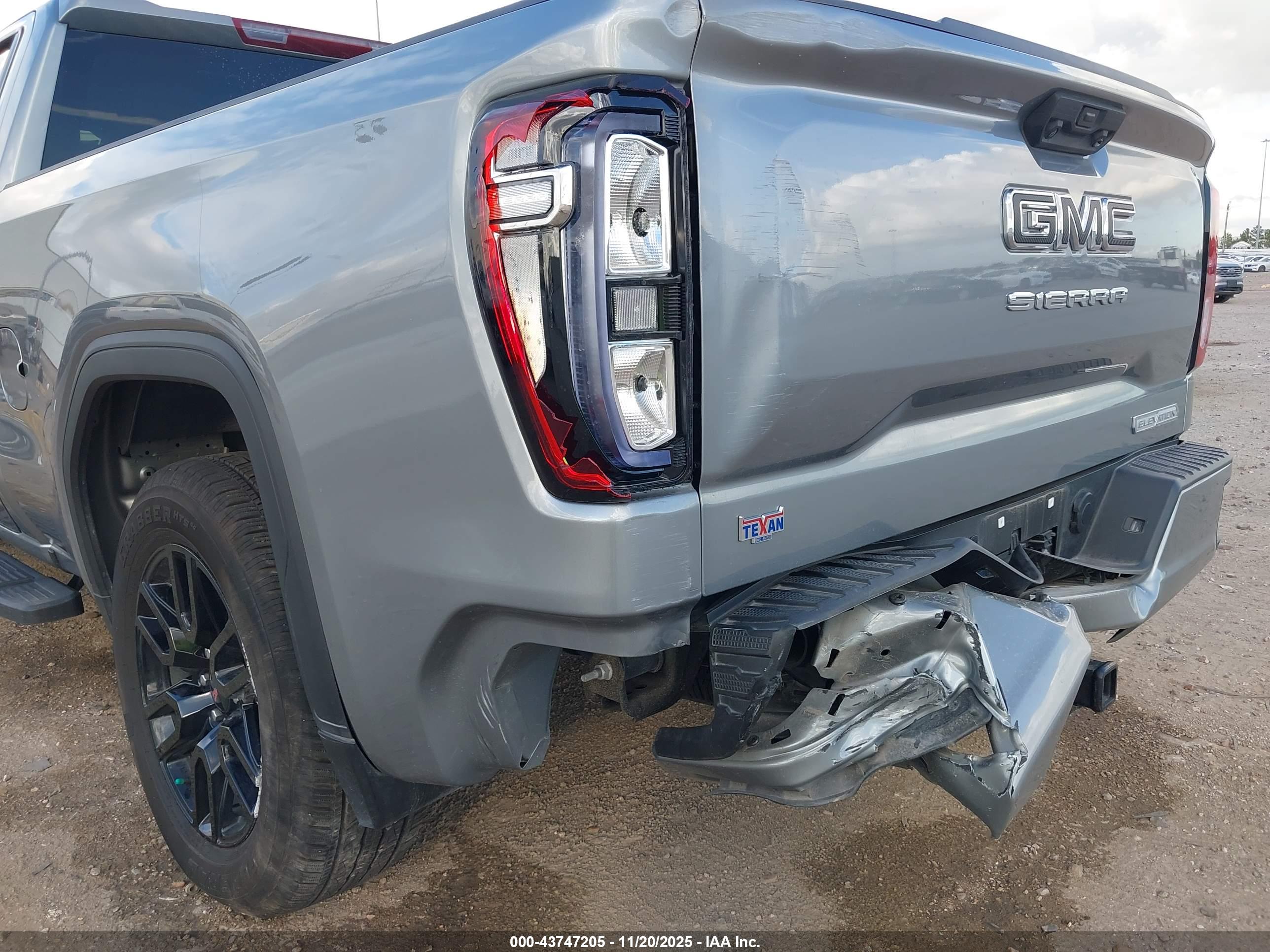 GMC SIERRA image 6