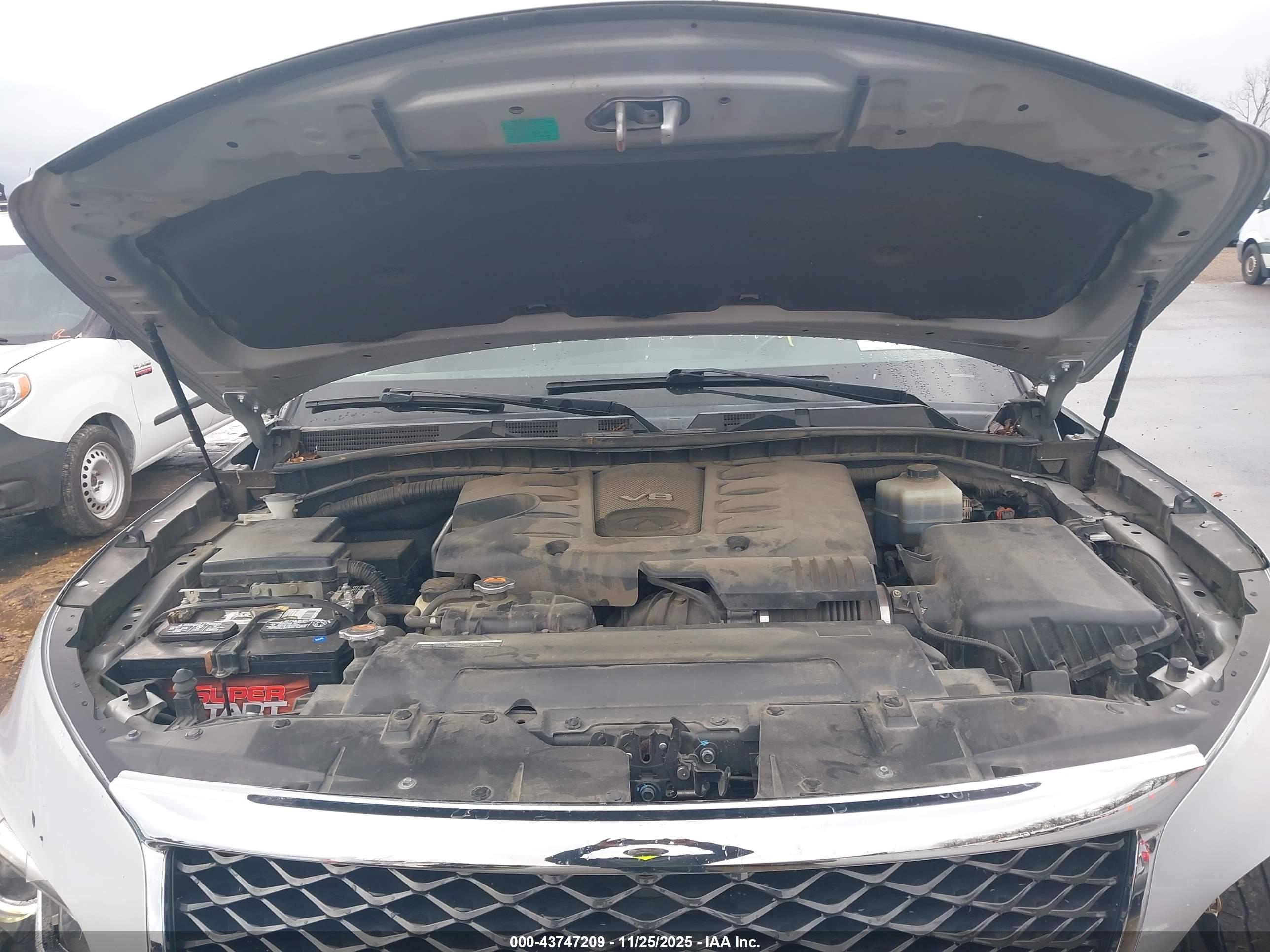 INFINITI QX80 image 10