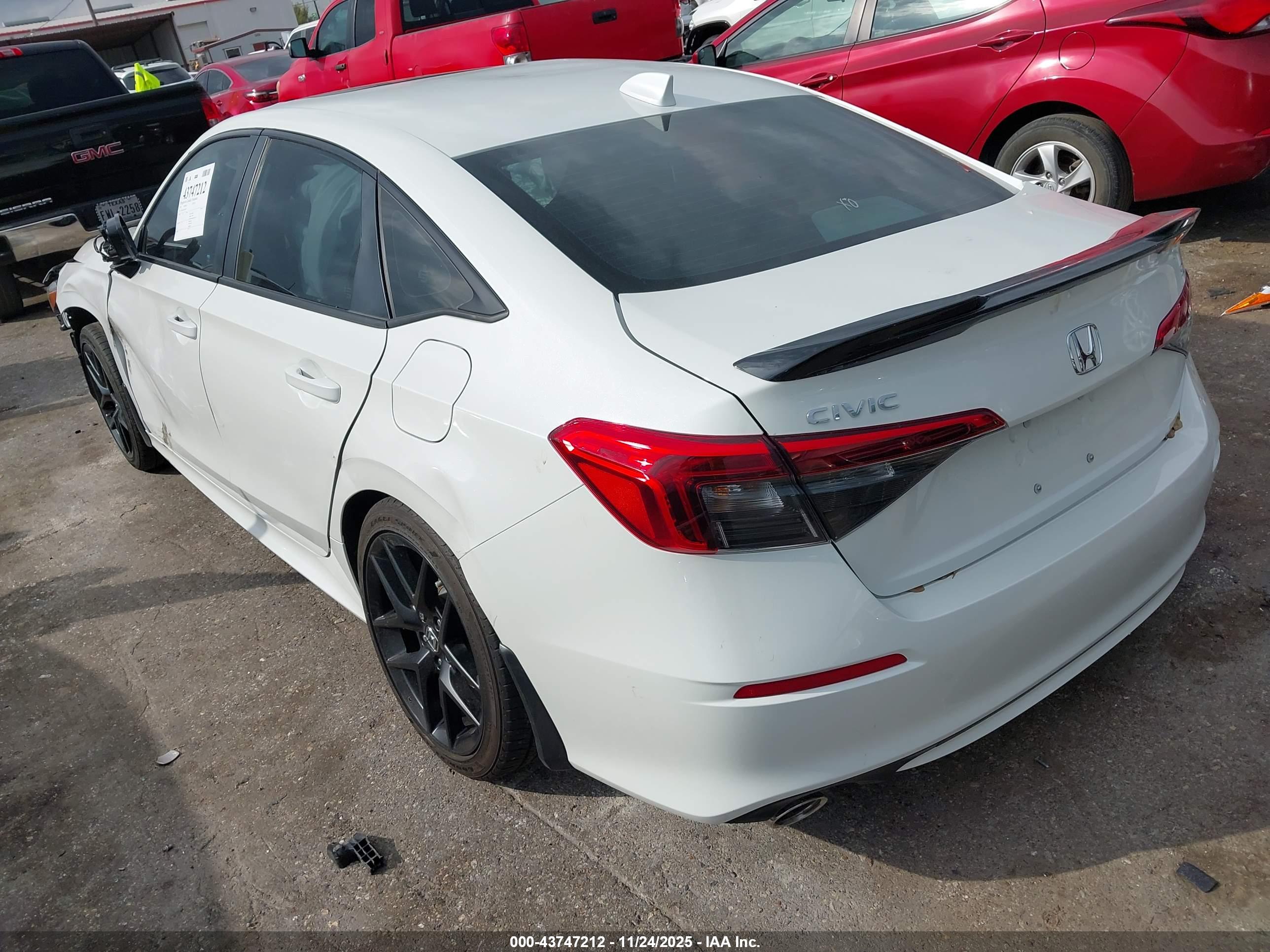 HONDA CIVIC image 3