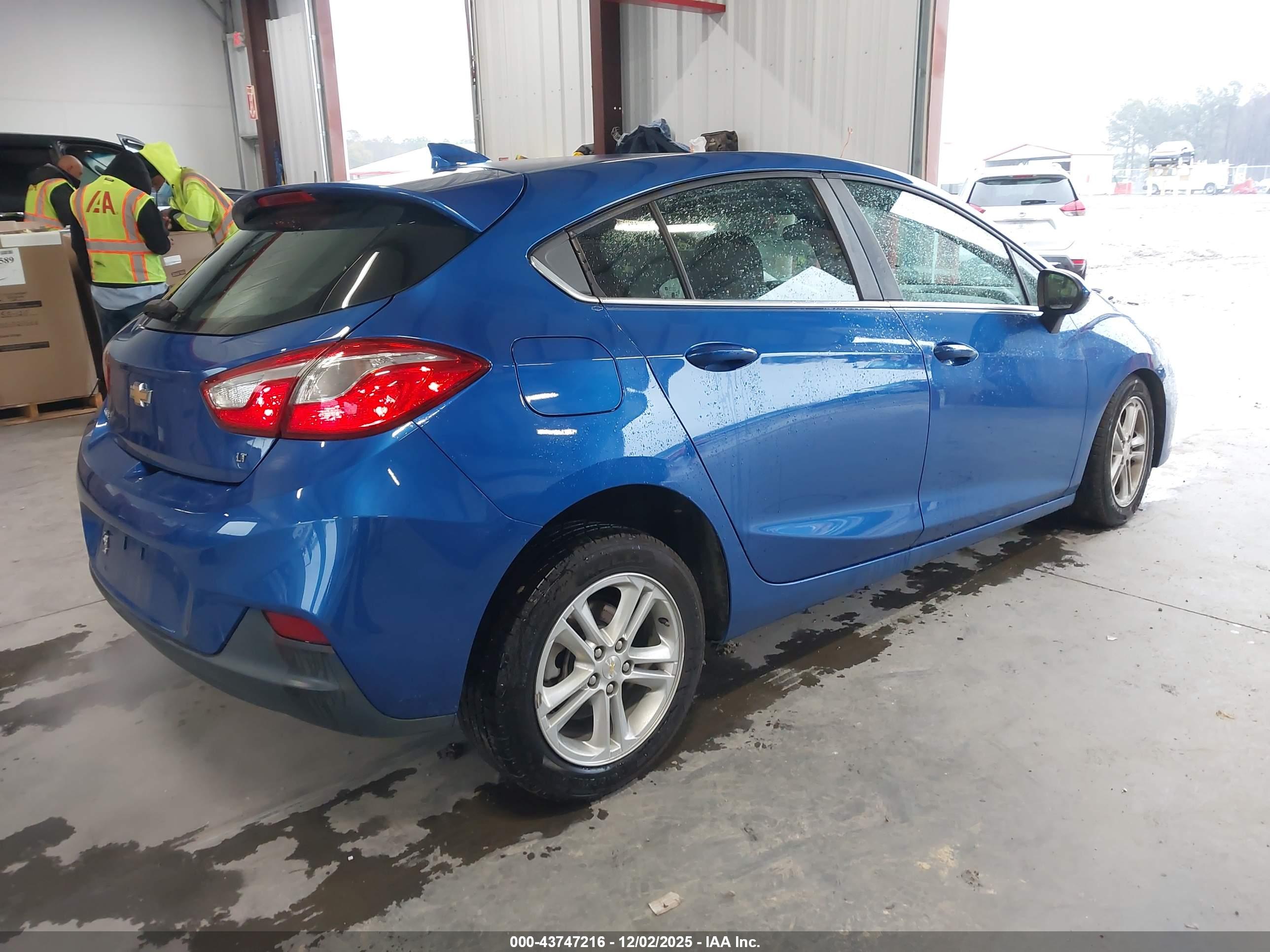 CHEVROLET CRUZE image 4