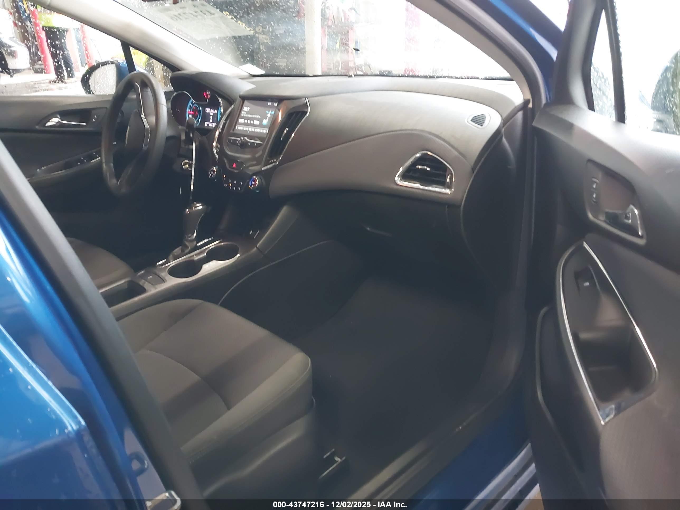 CHEVROLET CRUZE image 5