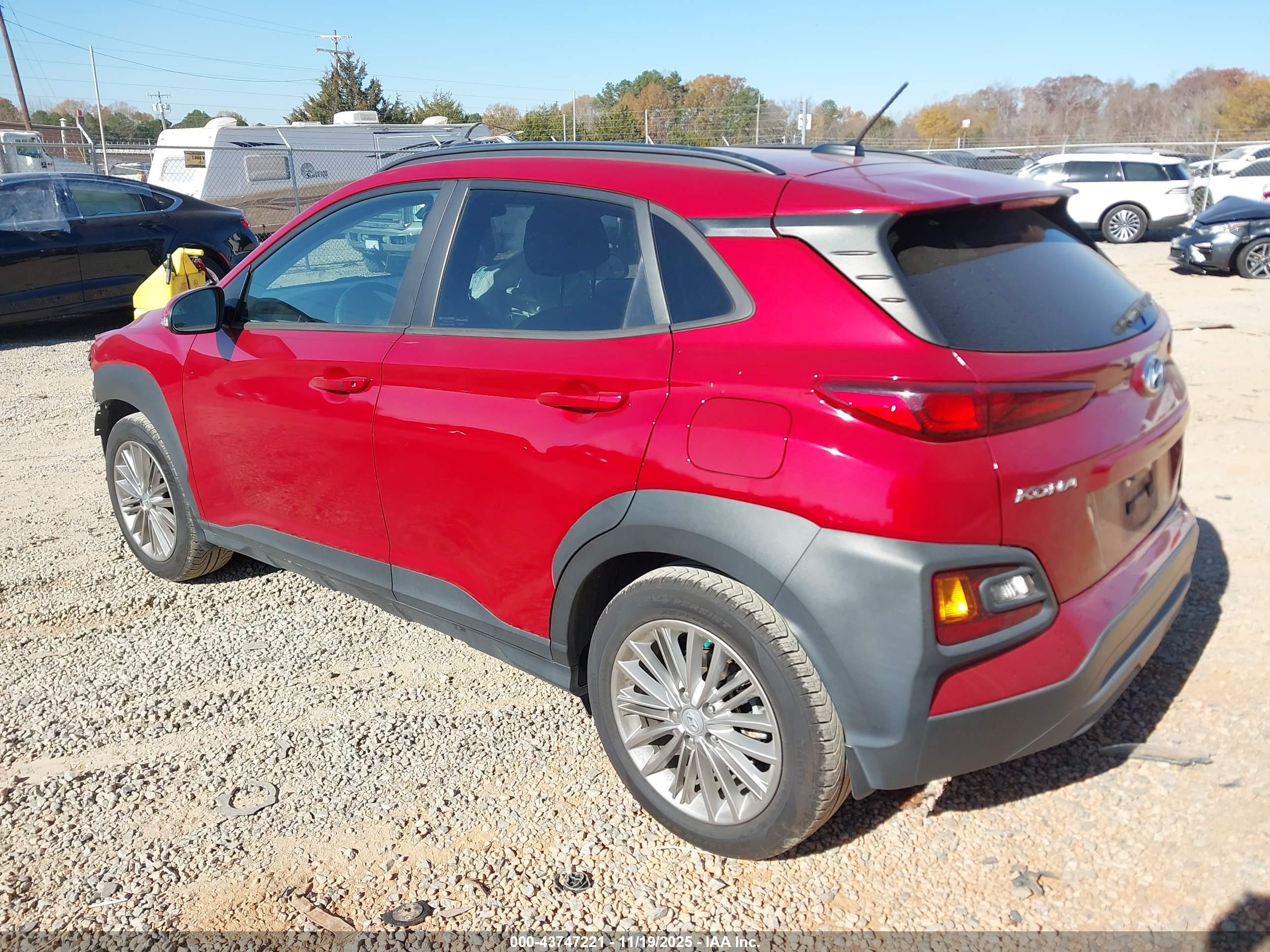 HYUNDAI KONA image 3