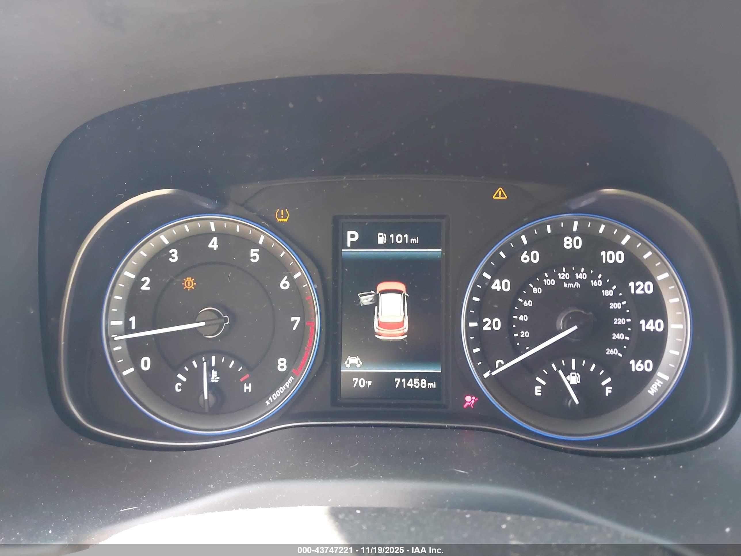 HYUNDAI KONA image 7
