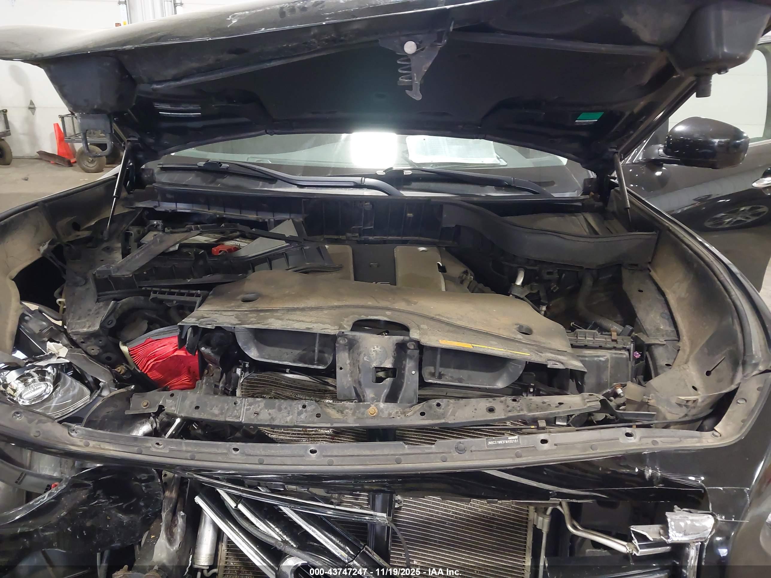 INFINITI QX70 image 10