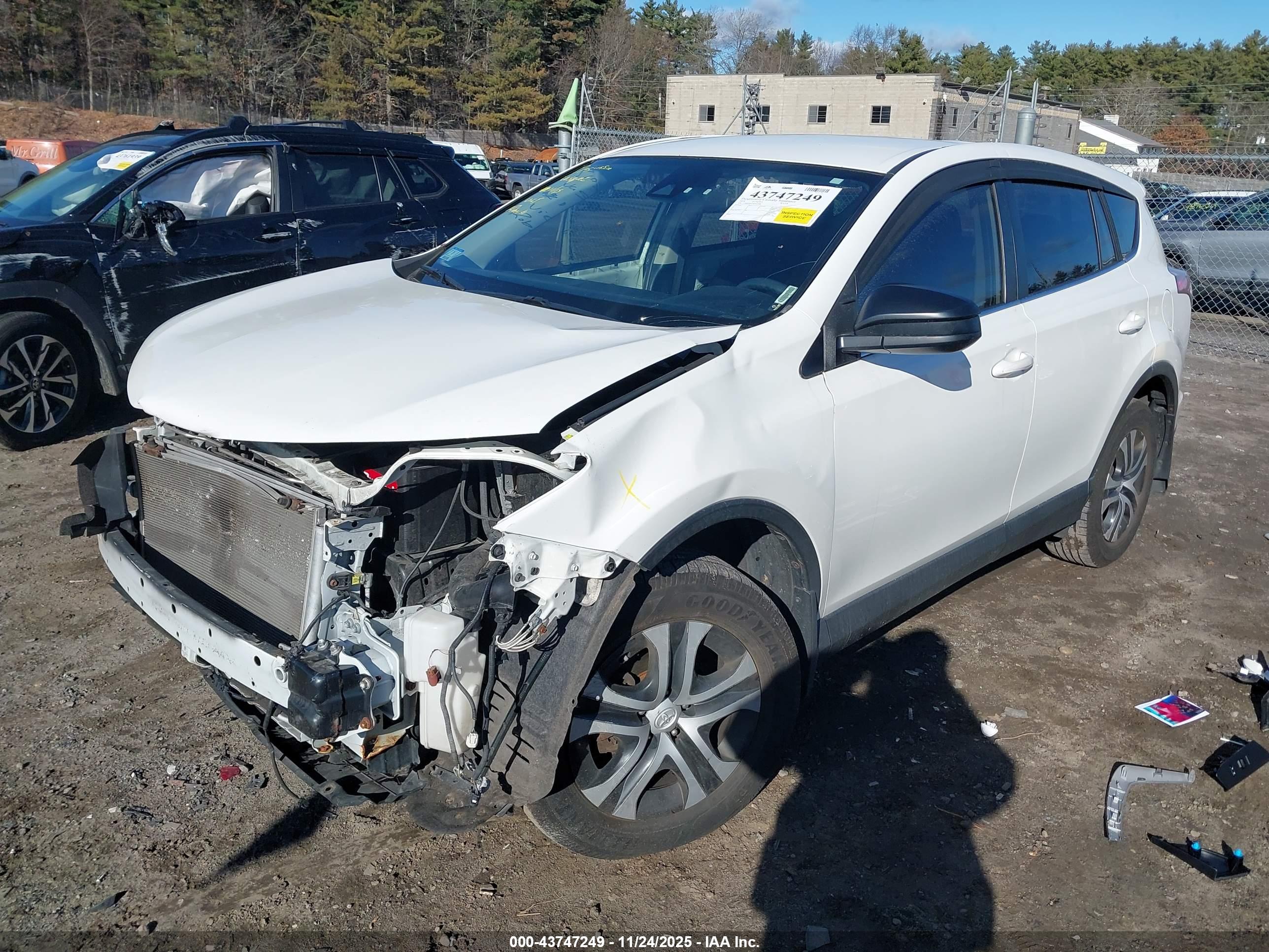 TOYOTA RAV4 image 2