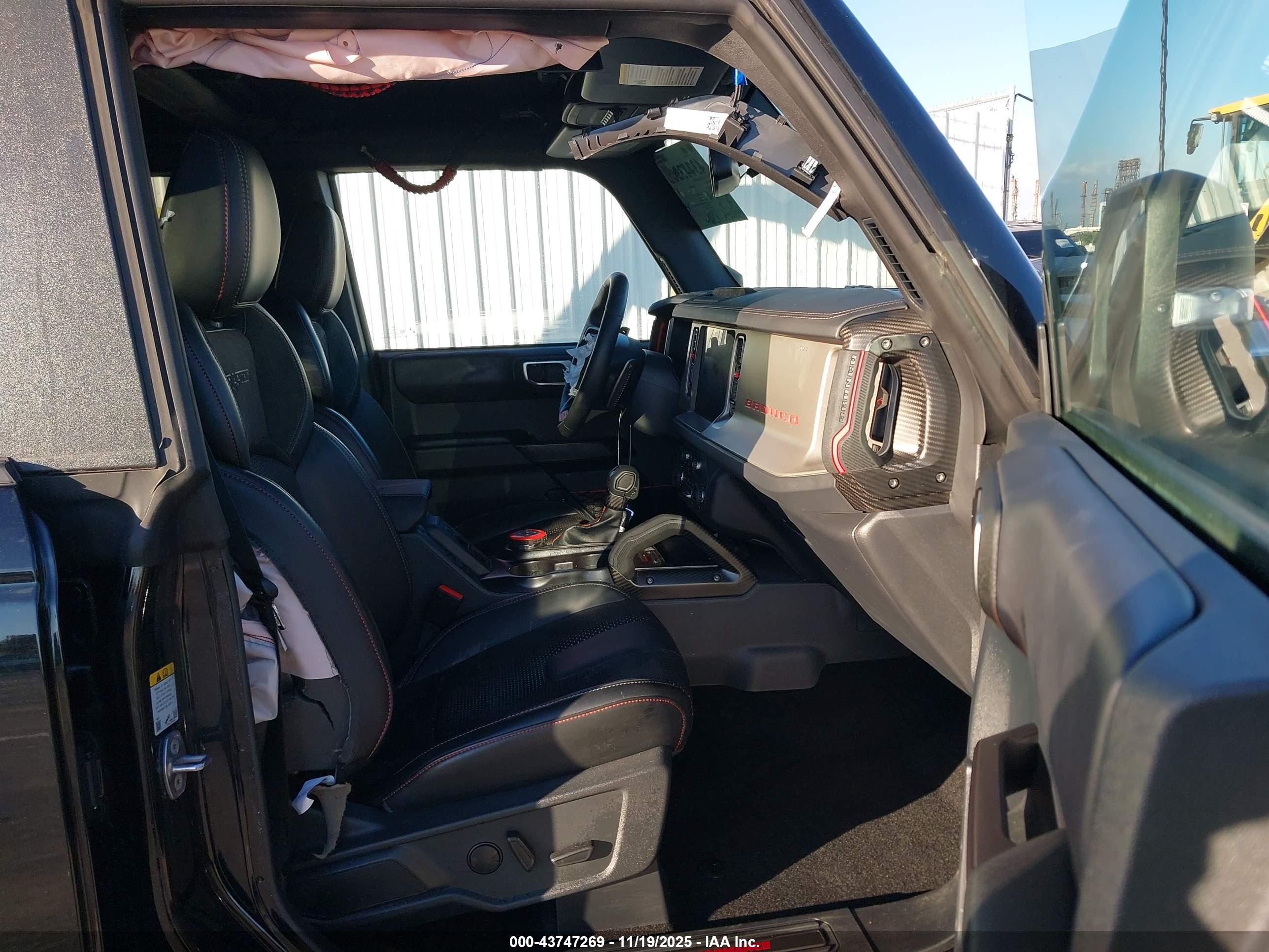 FORD BRONCO image 5