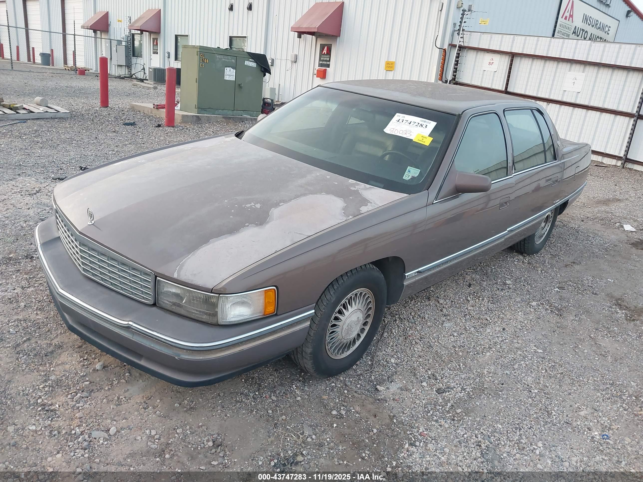 CADILLAC DEVILLE image 2