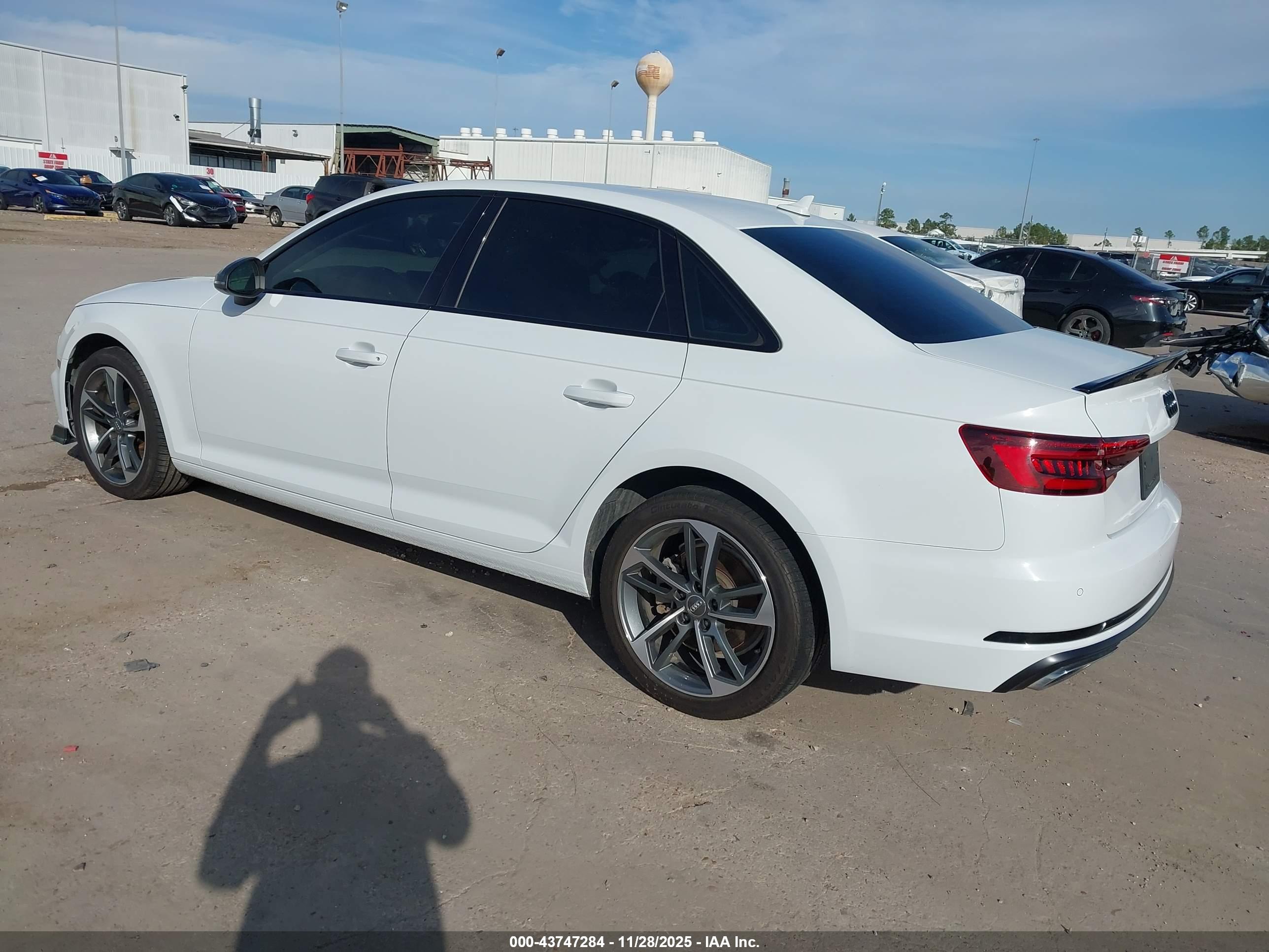 AUDI A4 image 3