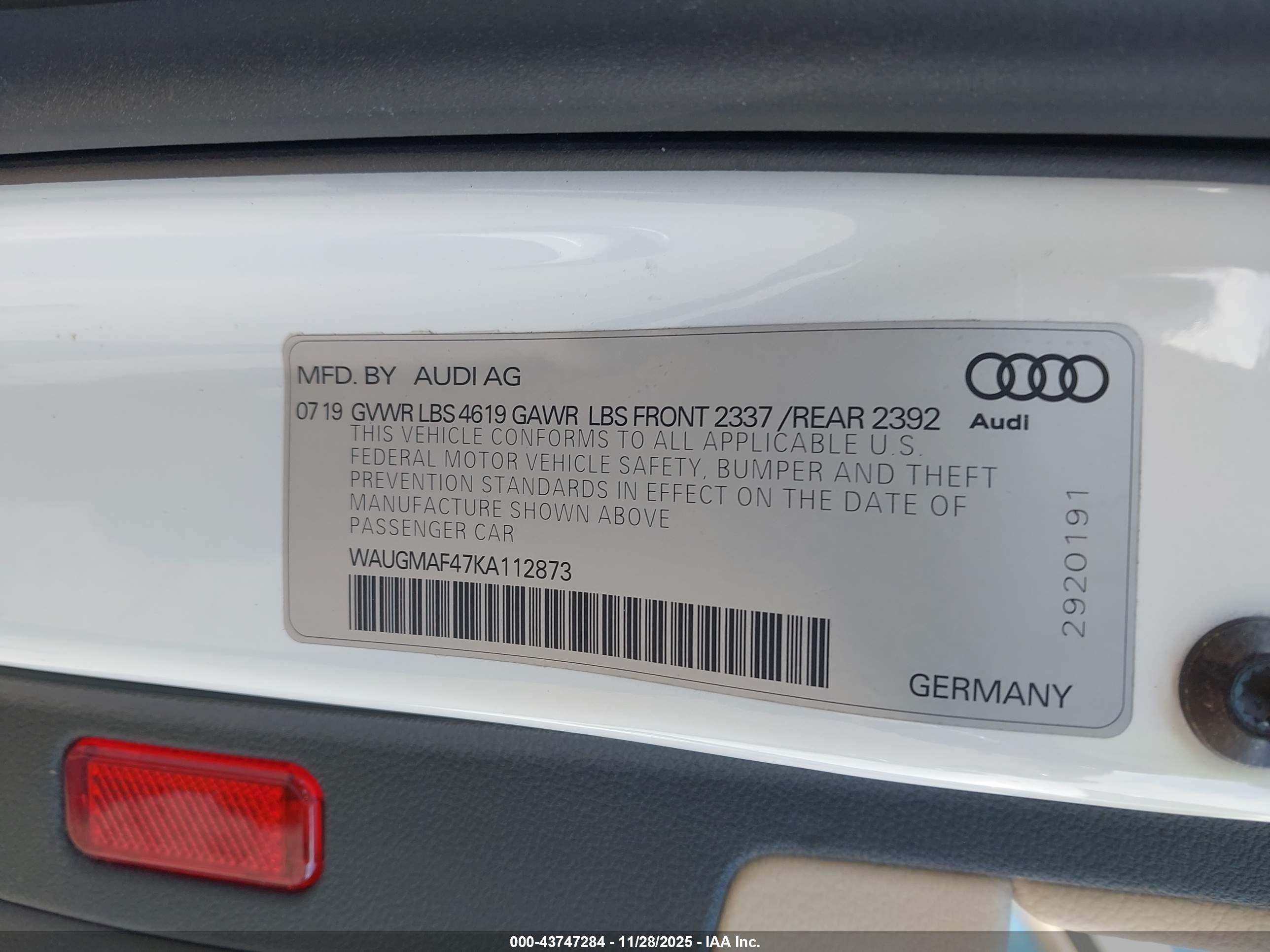 AUDI A4 image 9