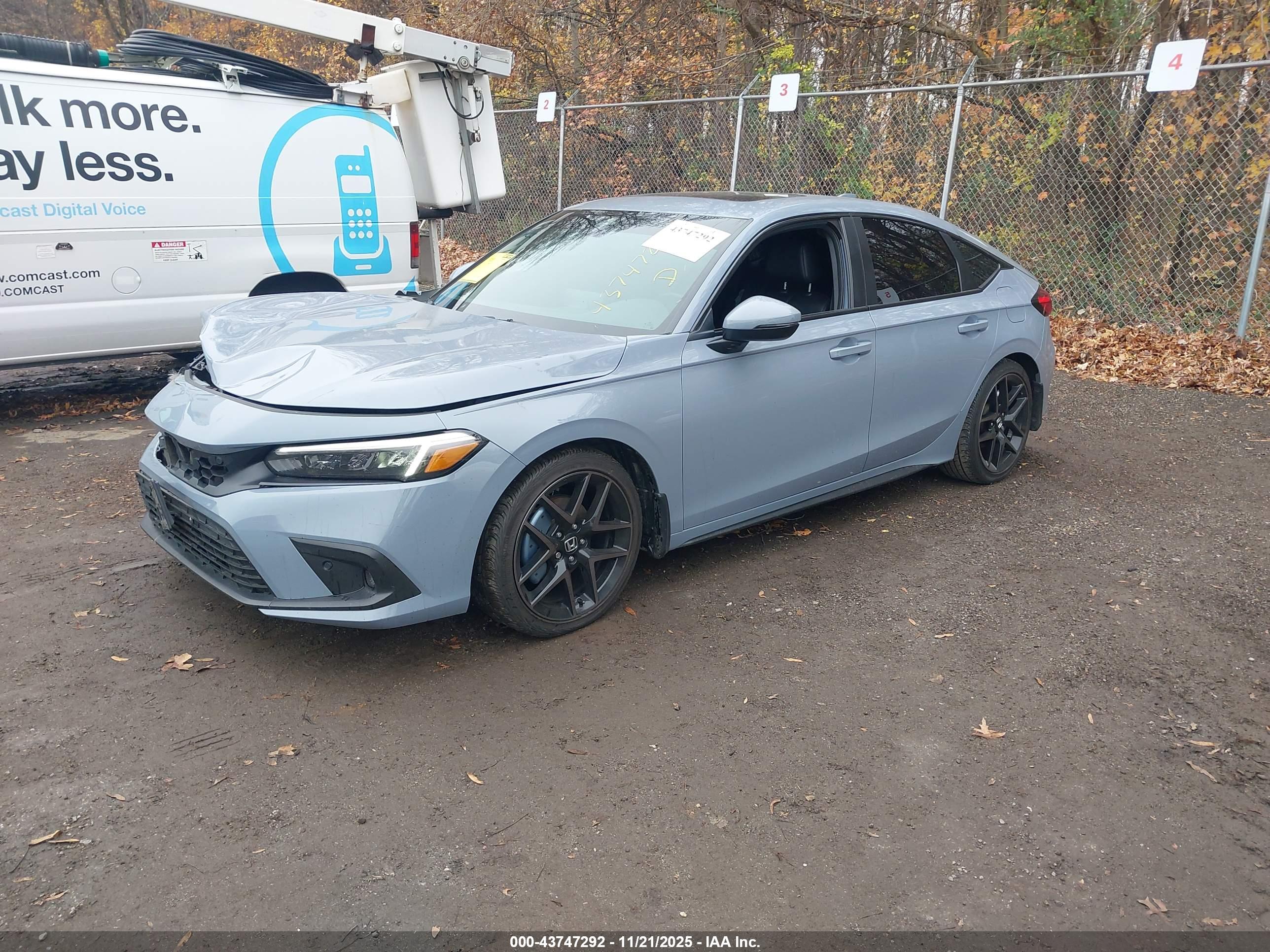 HONDA CIVIC image 2
