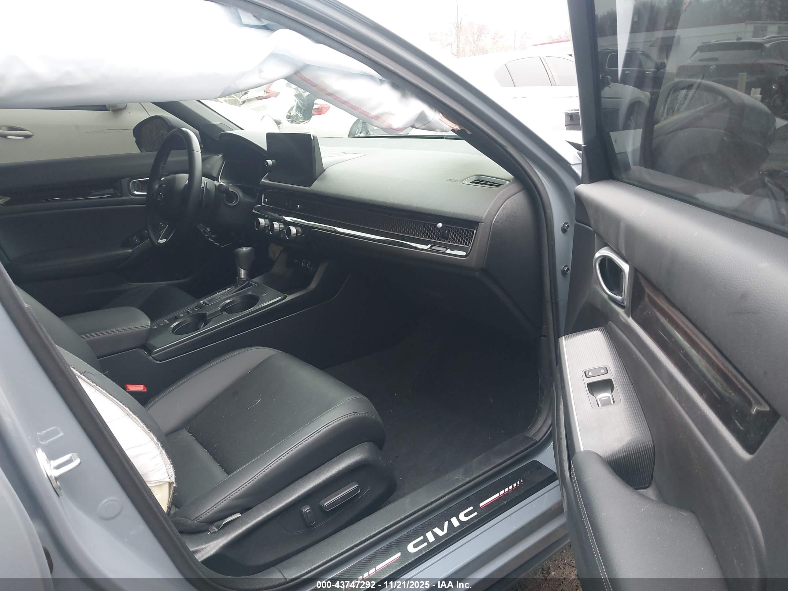 HONDA CIVIC image 5
