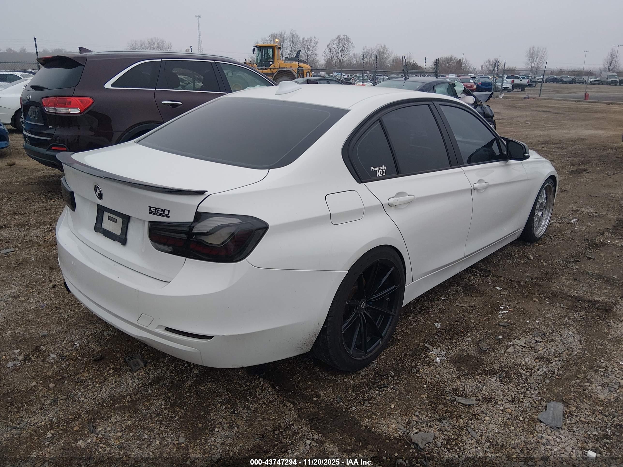BMW 328I image 4