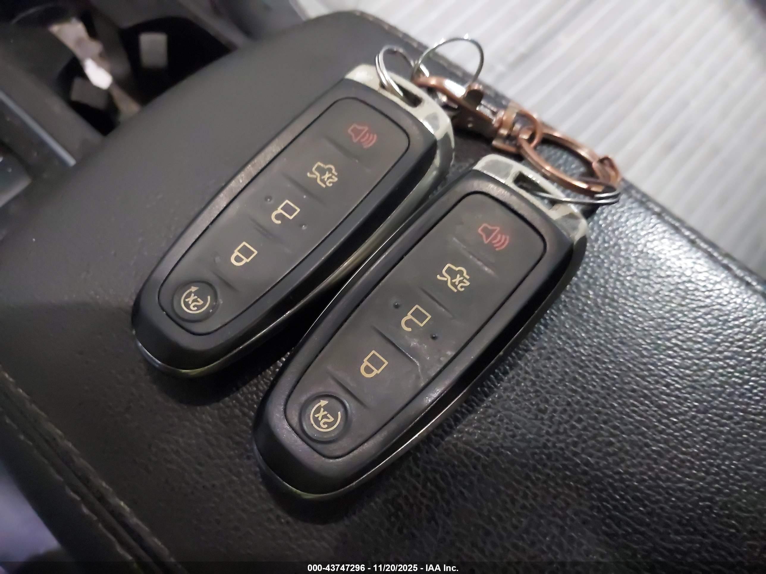 FORD ESCAPE image 11