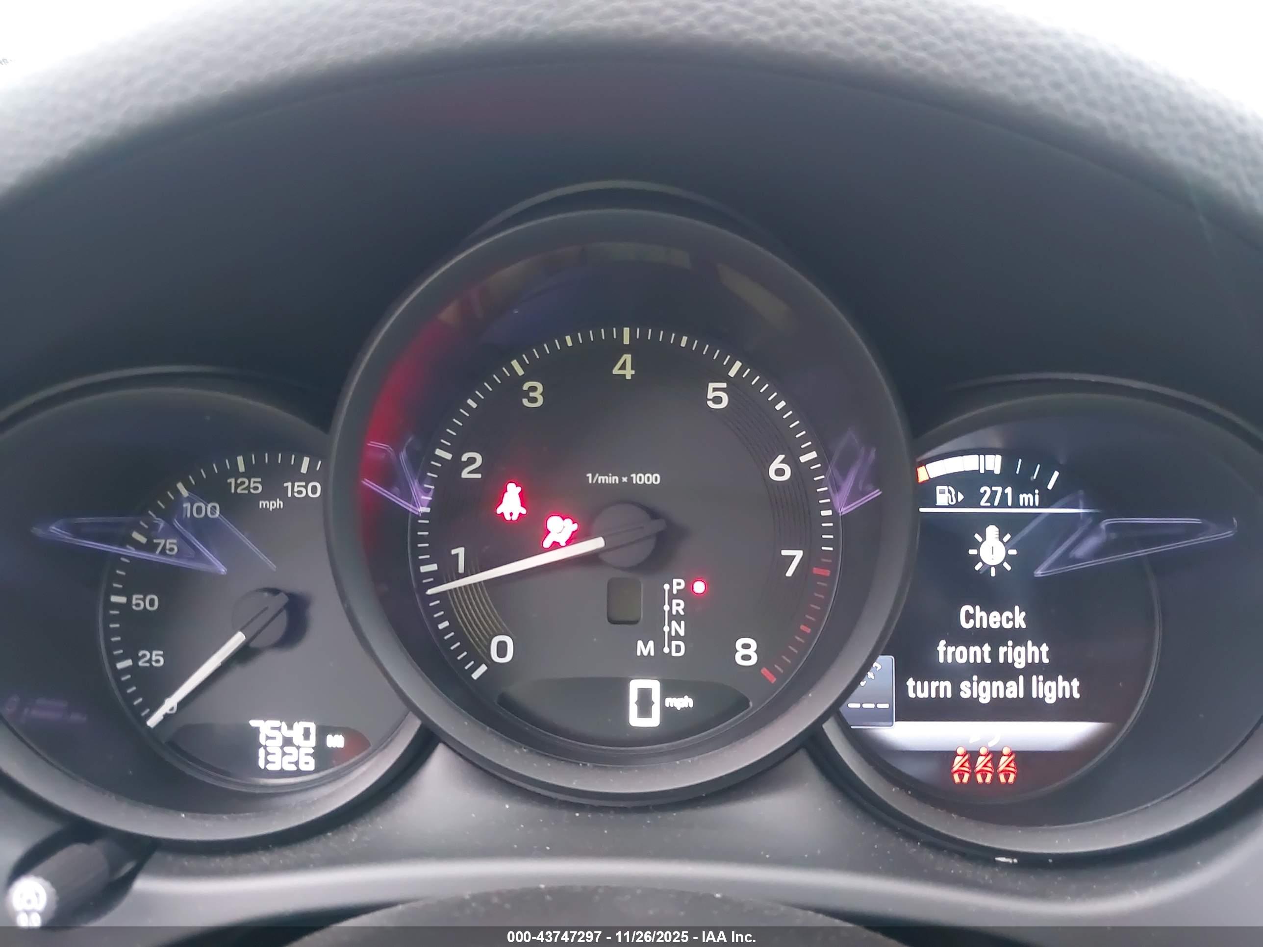 PORSCHE MACAN image 7