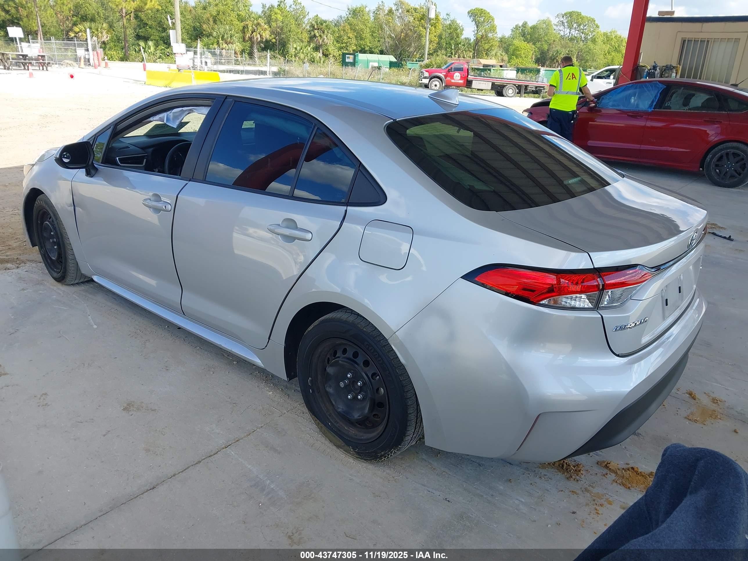 TOYOTA COROLLA image 3