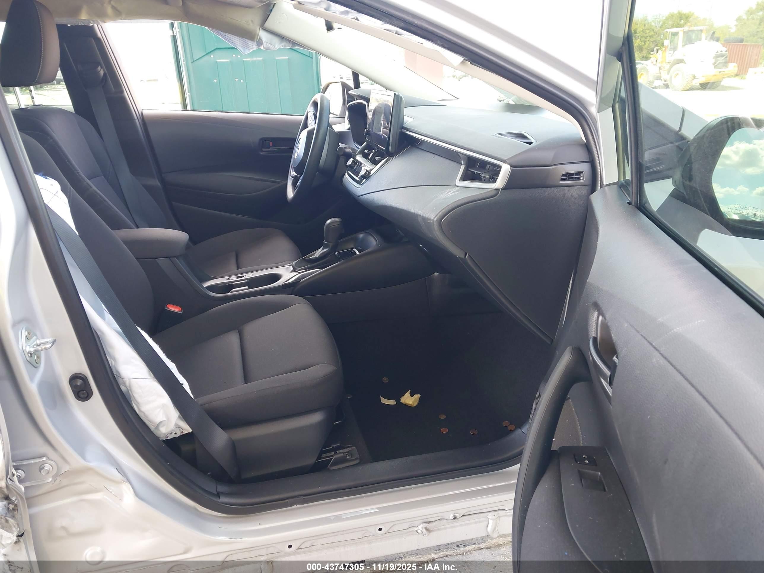 TOYOTA COROLLA image 5