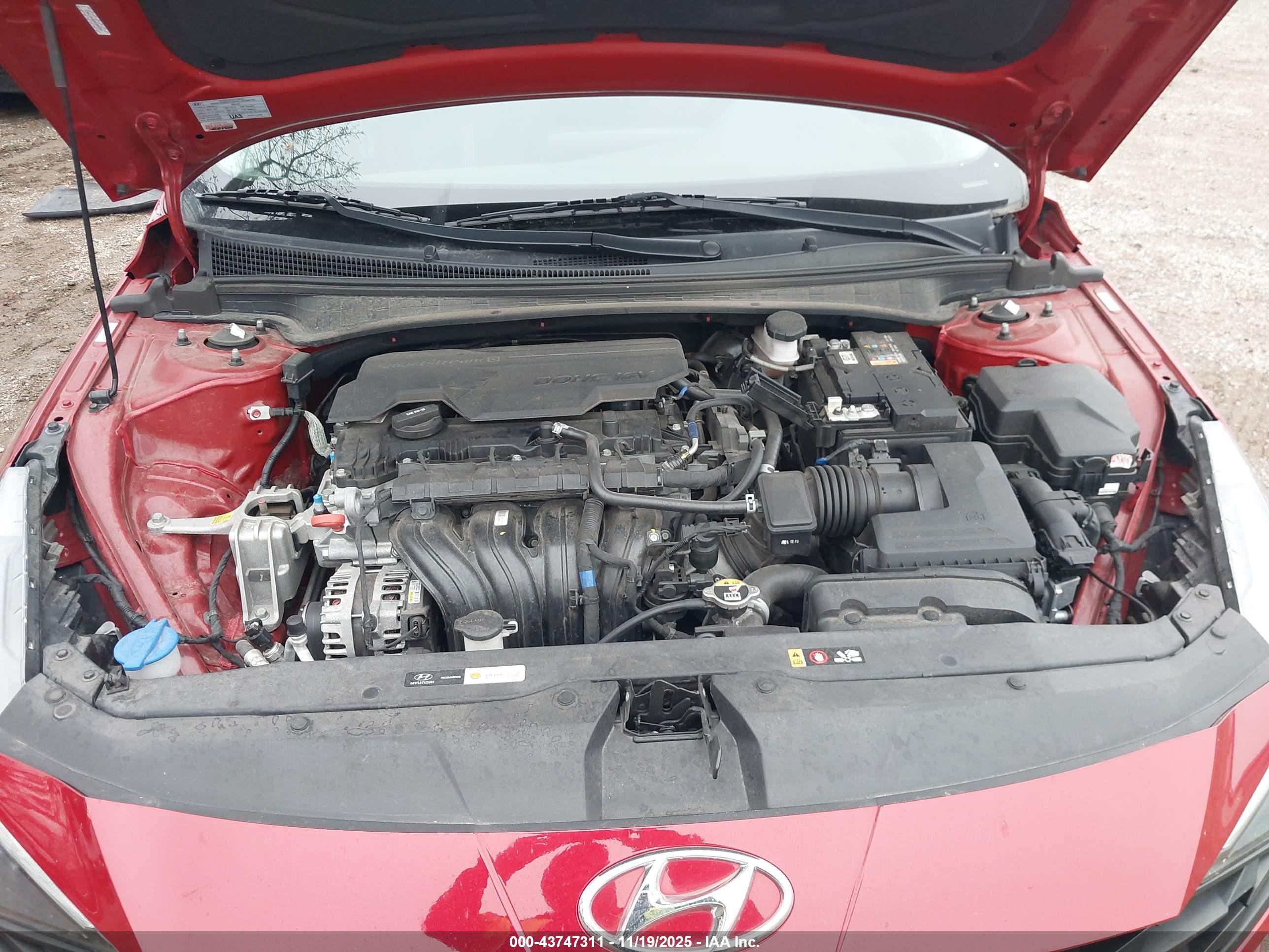 HYUNDAI ELANTRA image 10