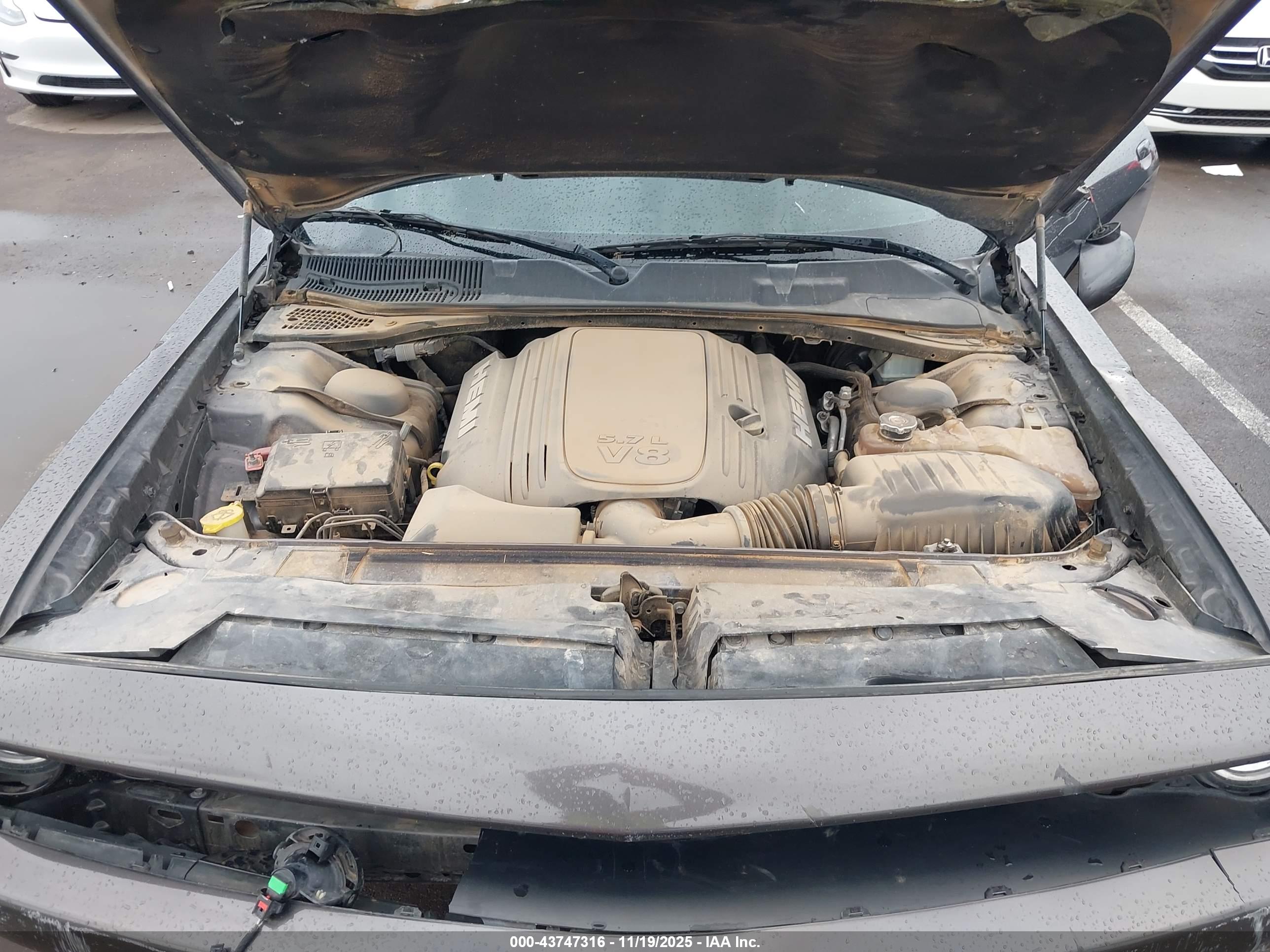 DODGE CHALLENGER image 10