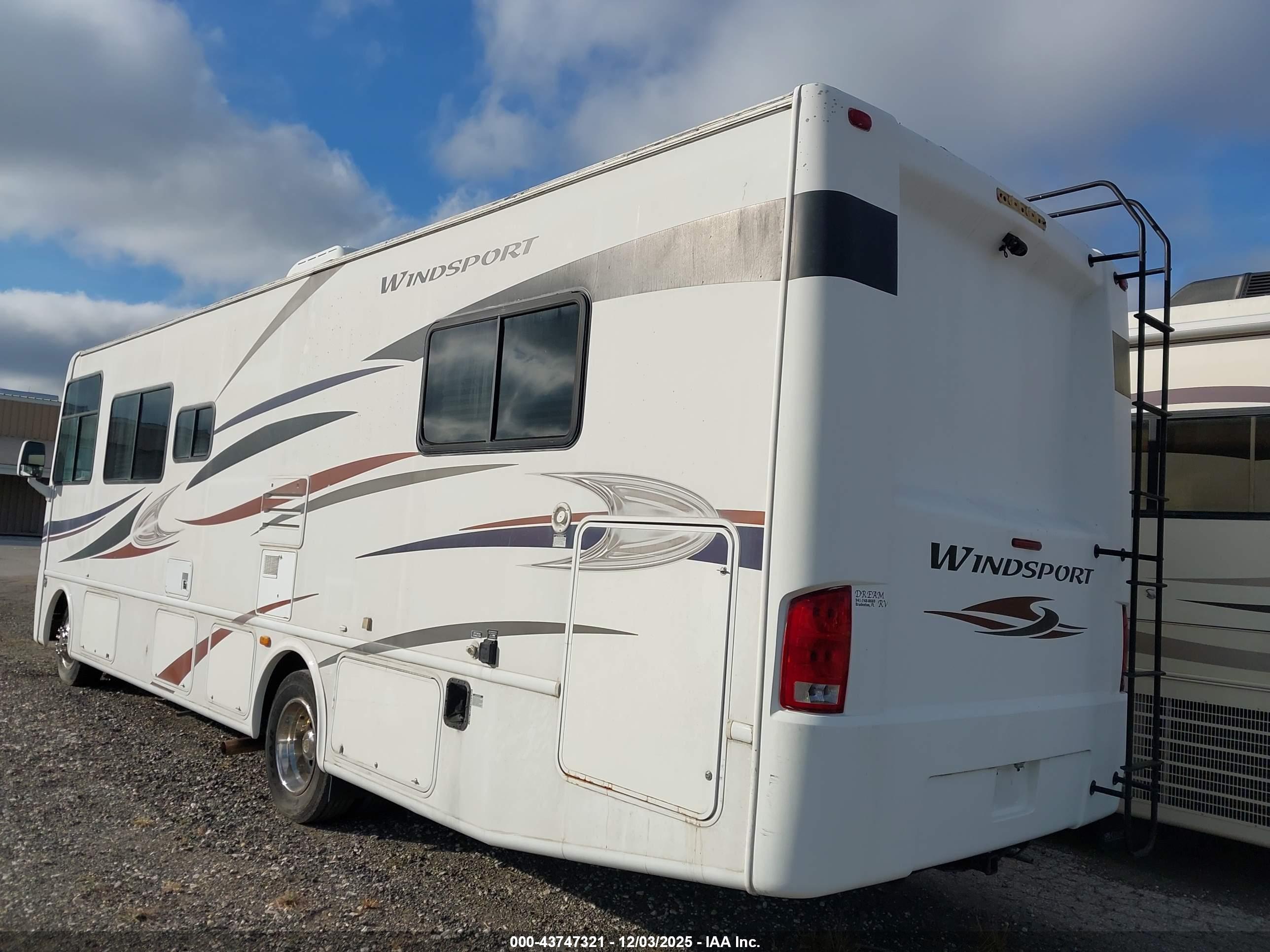 FORD F53 image 3