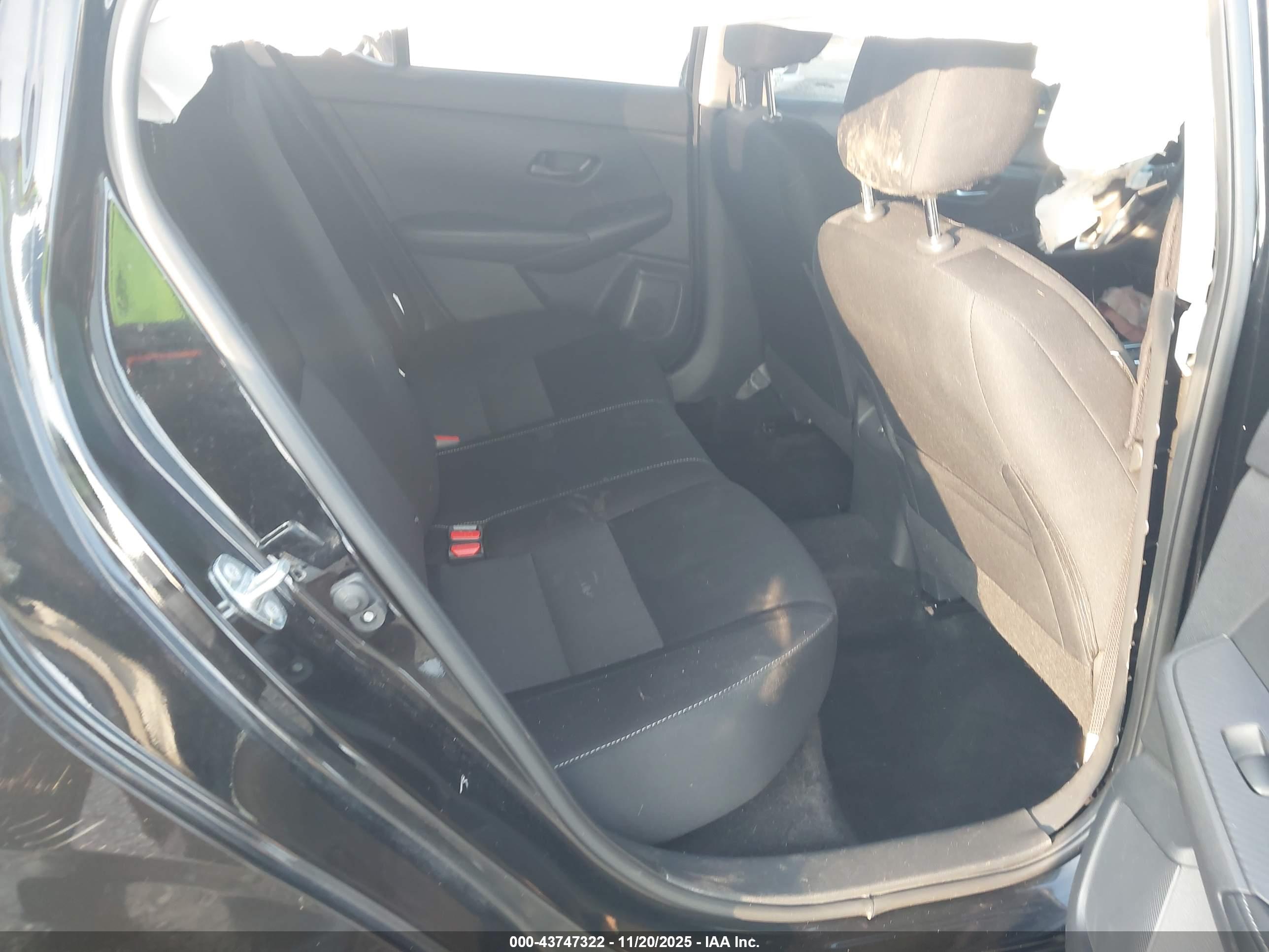 NISSAN SENTRA image 8