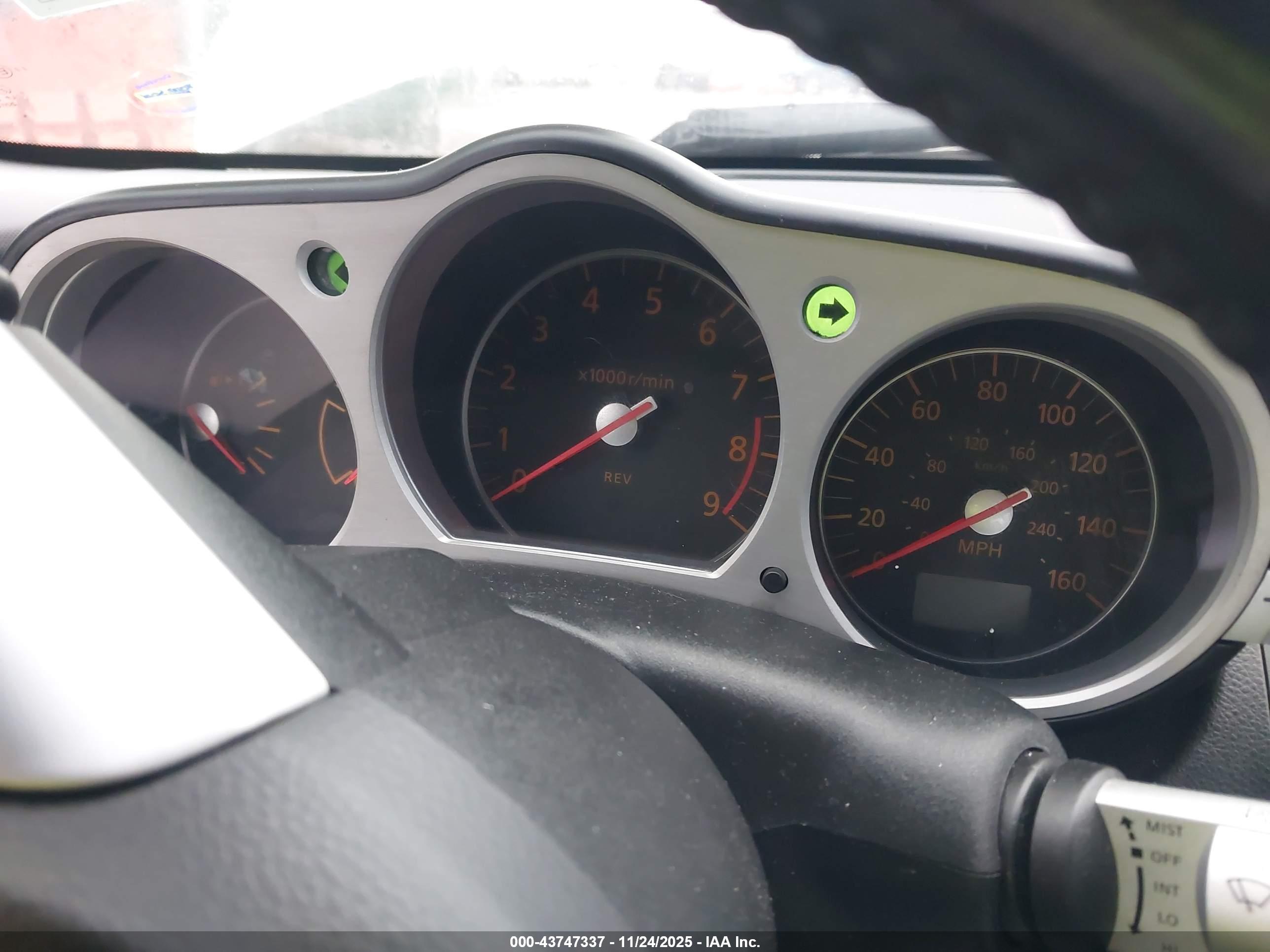 NISSAN 350Z image 7