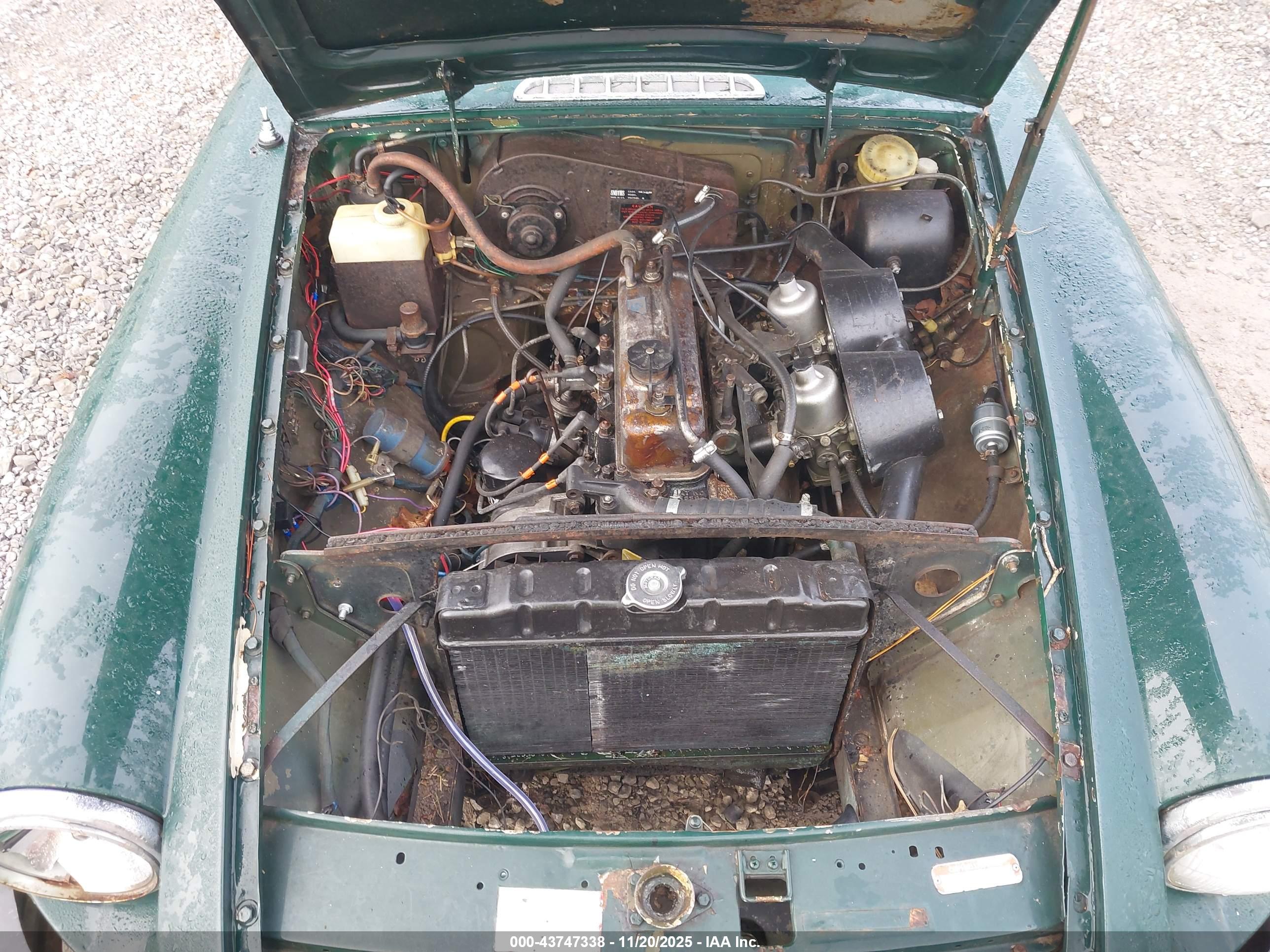 MG MGB image 10
