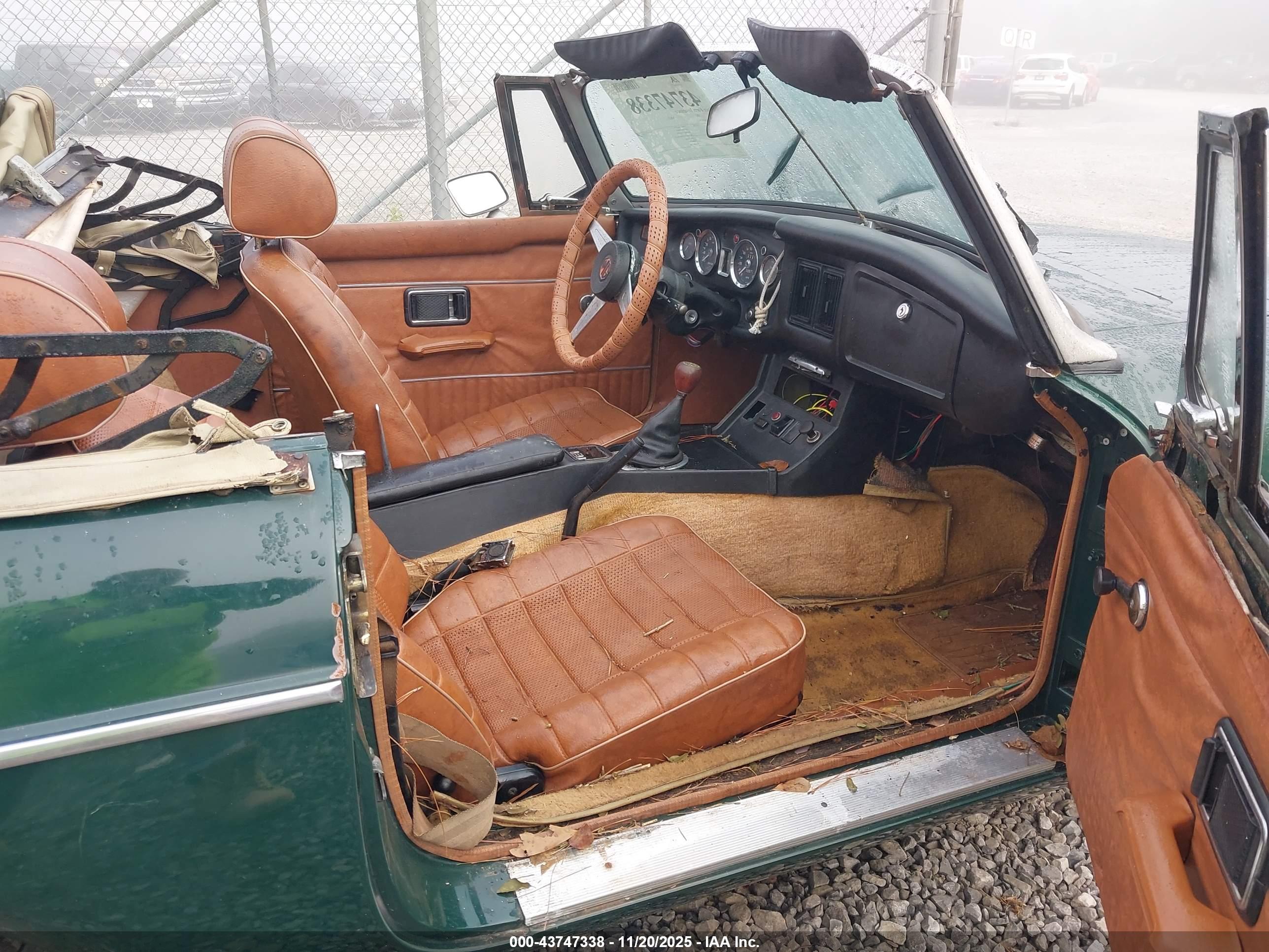 MG MGB image 5