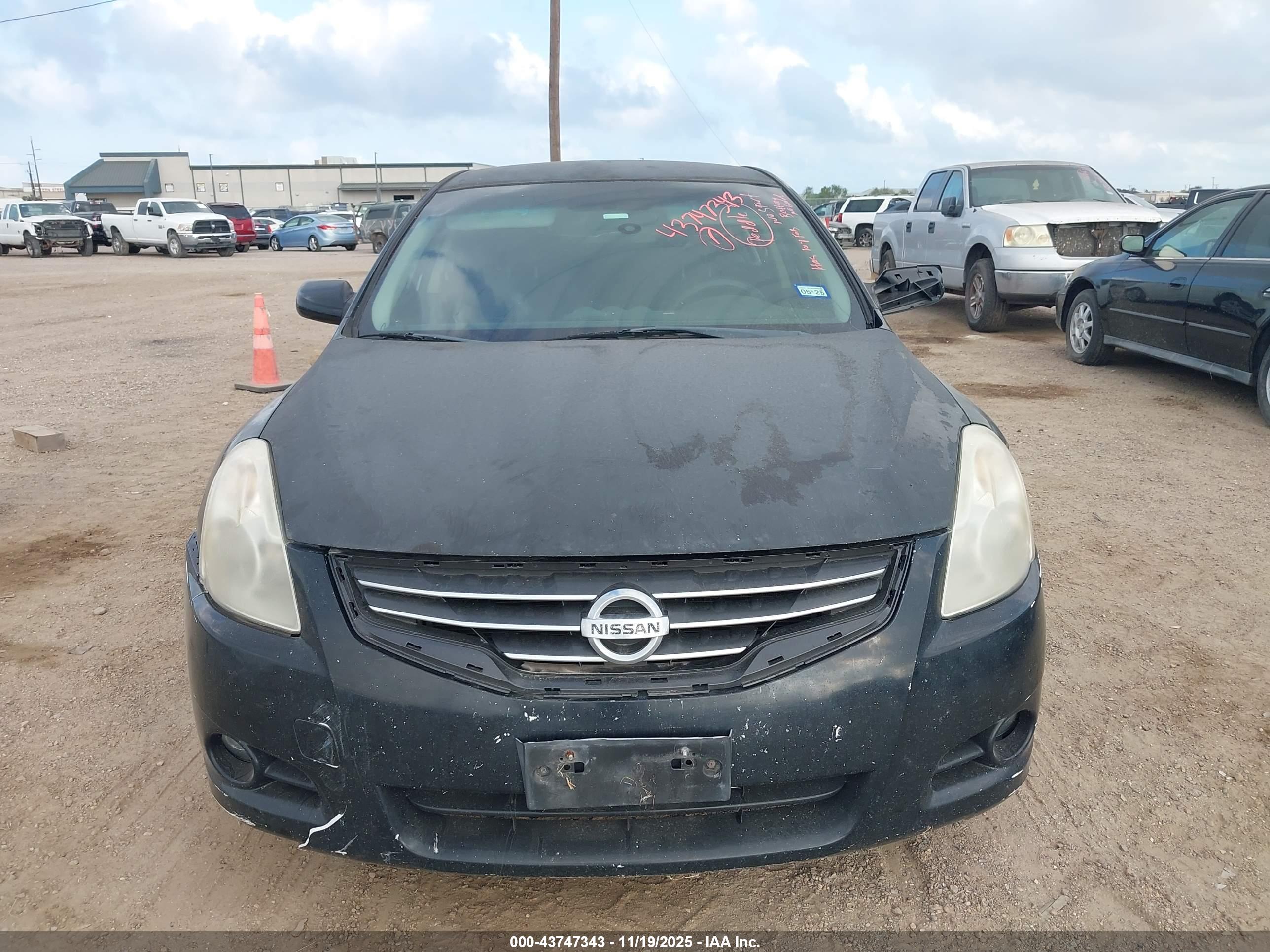 NISSAN ALTIMA image 6