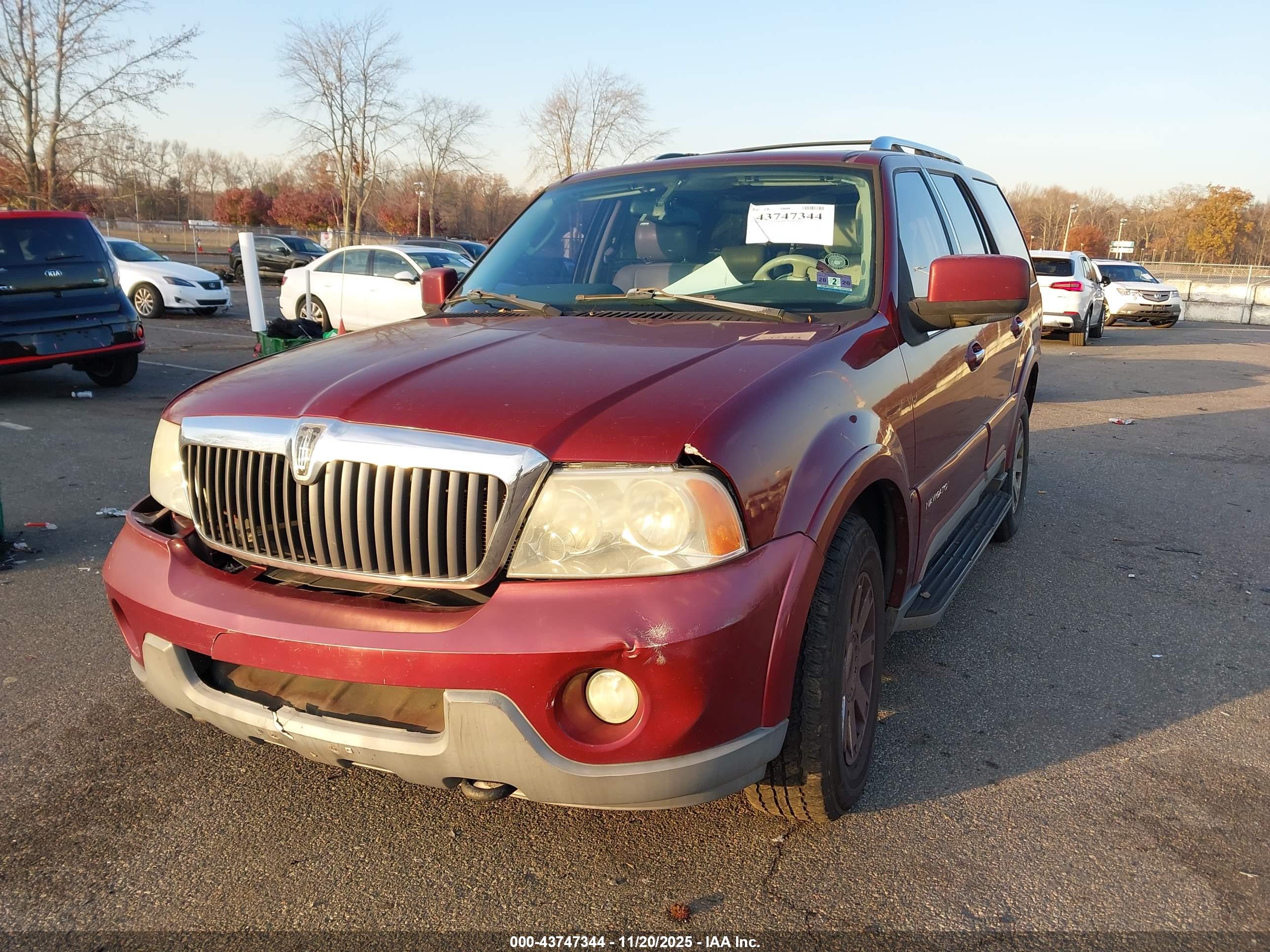 LINCOLN NAVIGATOR image 2