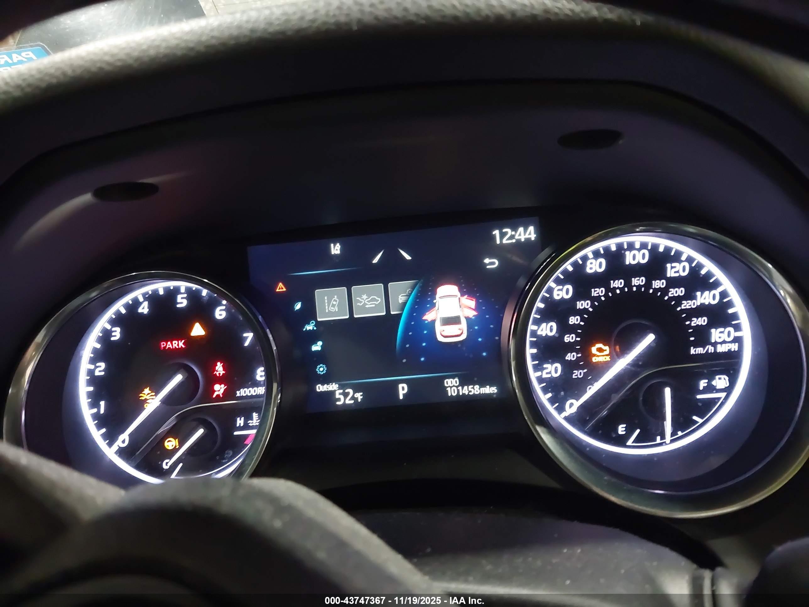 TOYOTA CAMRY image 7