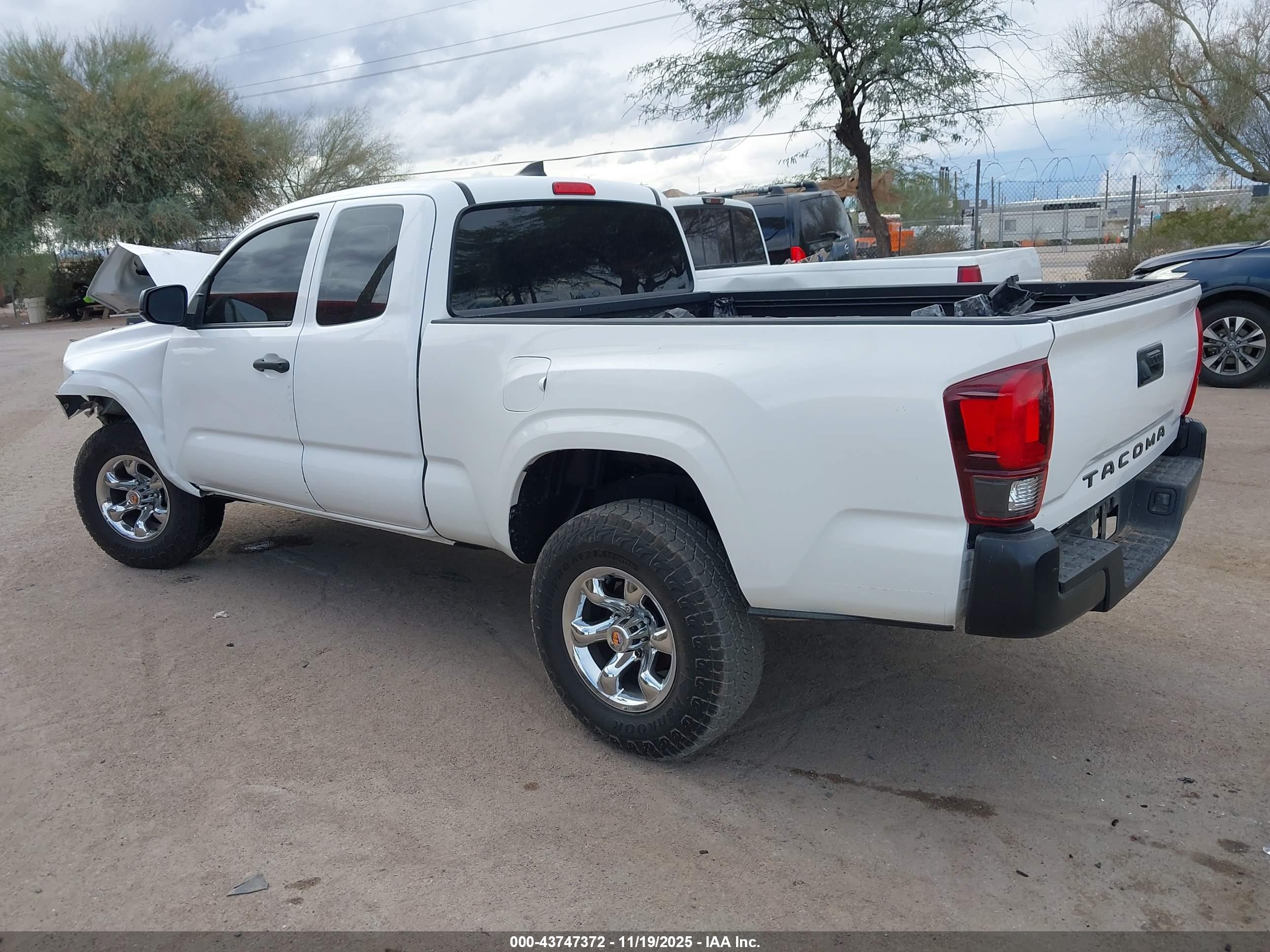 TOYOTA TACOMA image 3