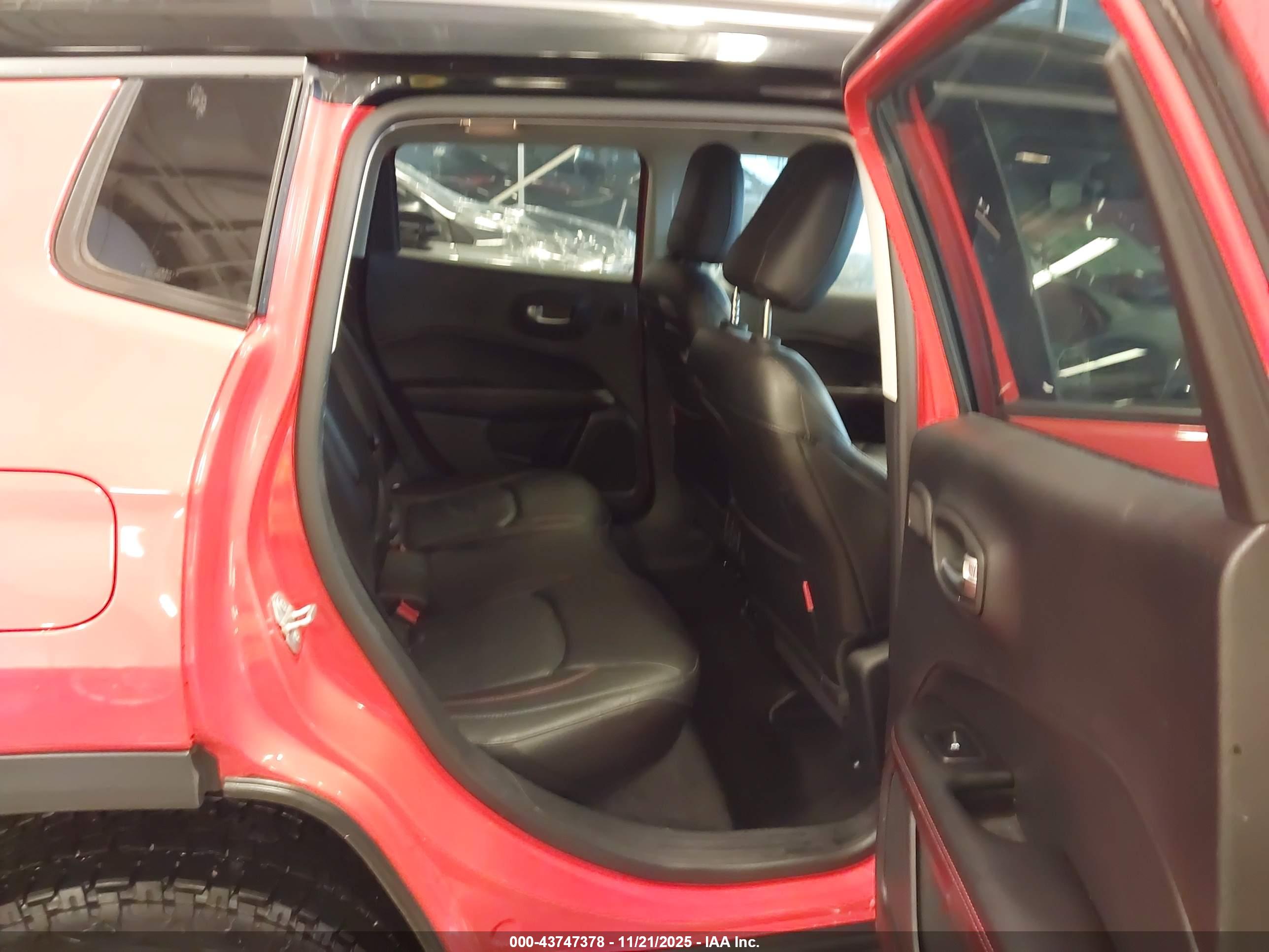 JEEP COMPASS image 8